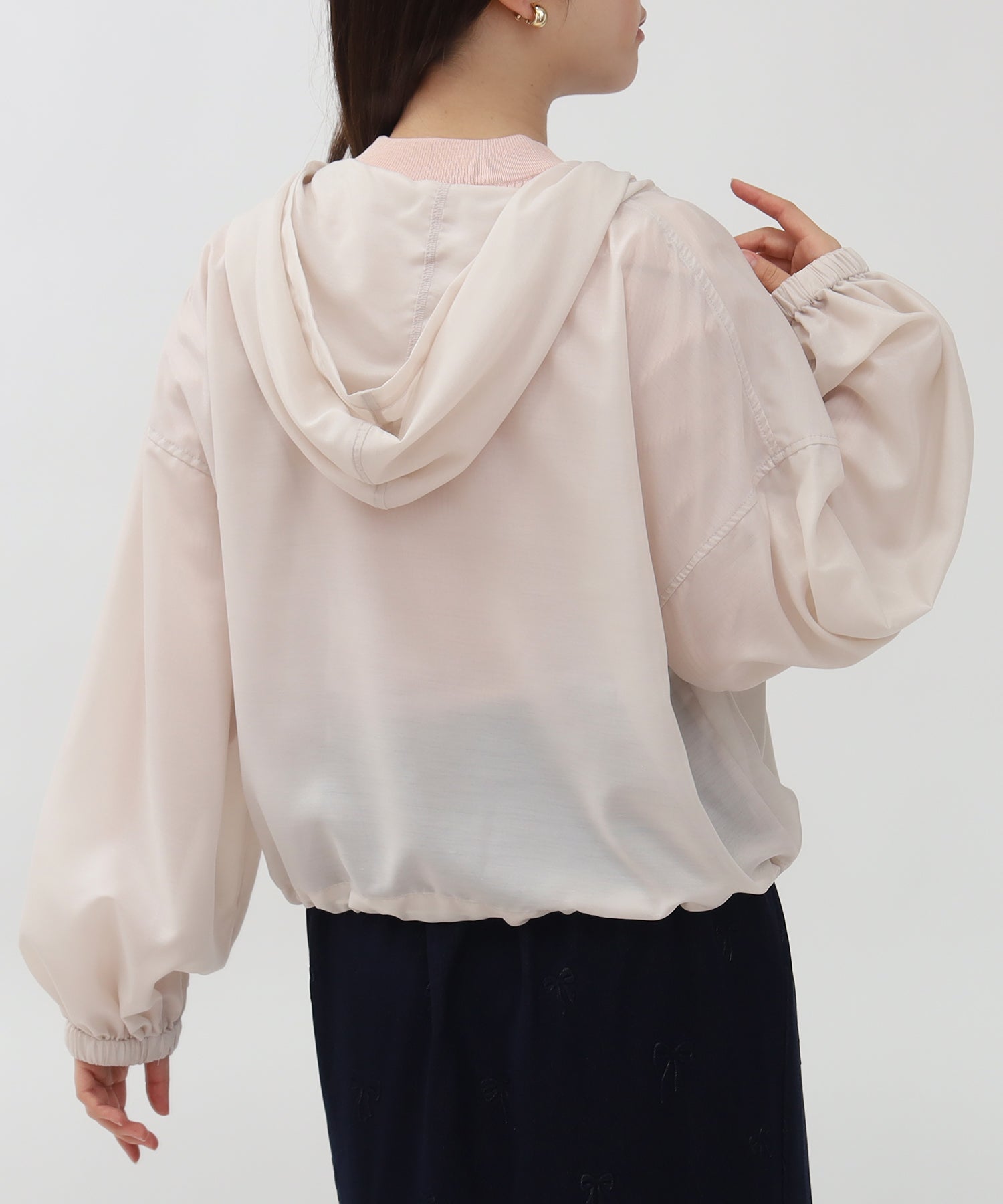 ベージュ　model：156　着用サイズ：M