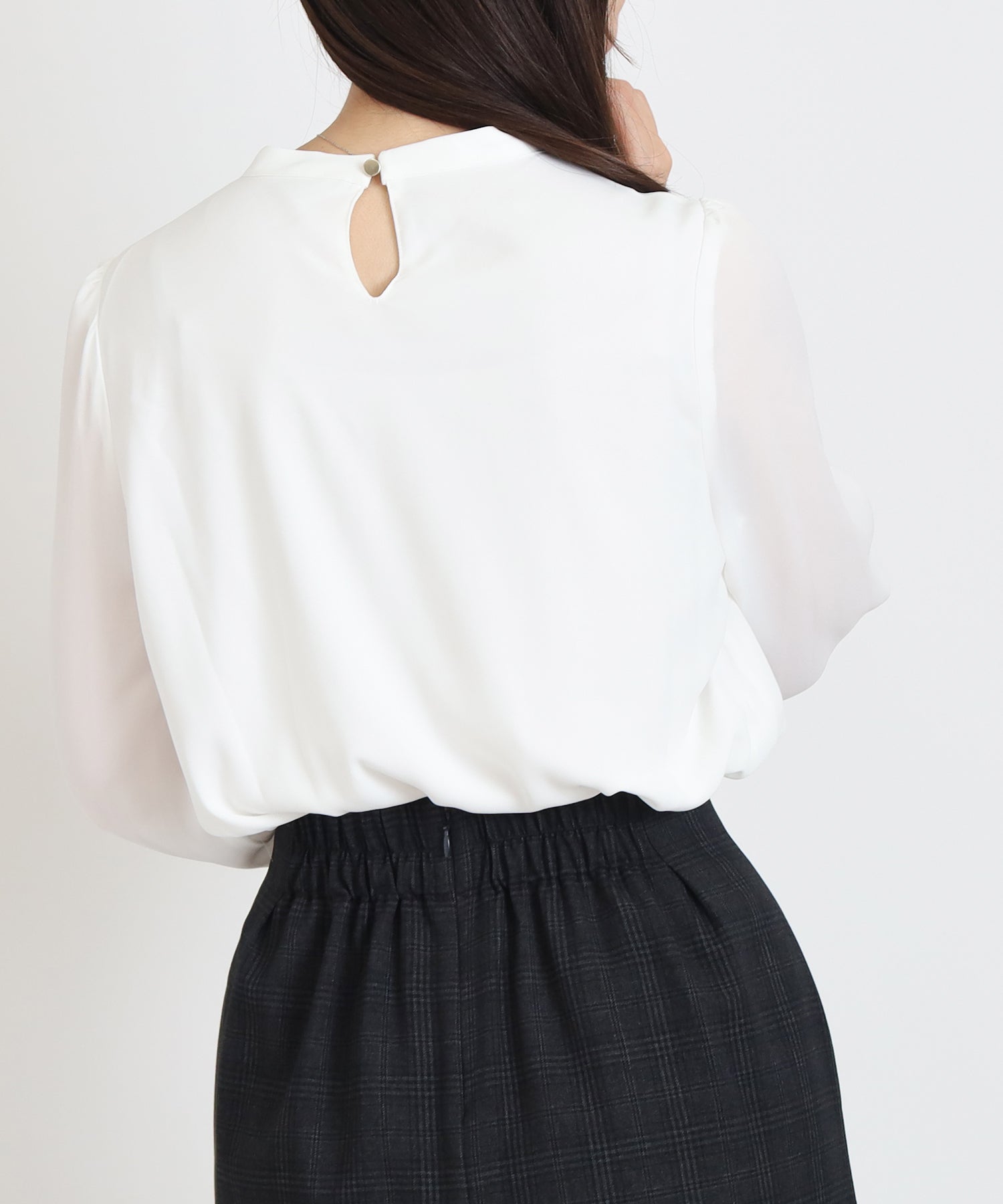 ホワイト　model：160　着用サイズ：M