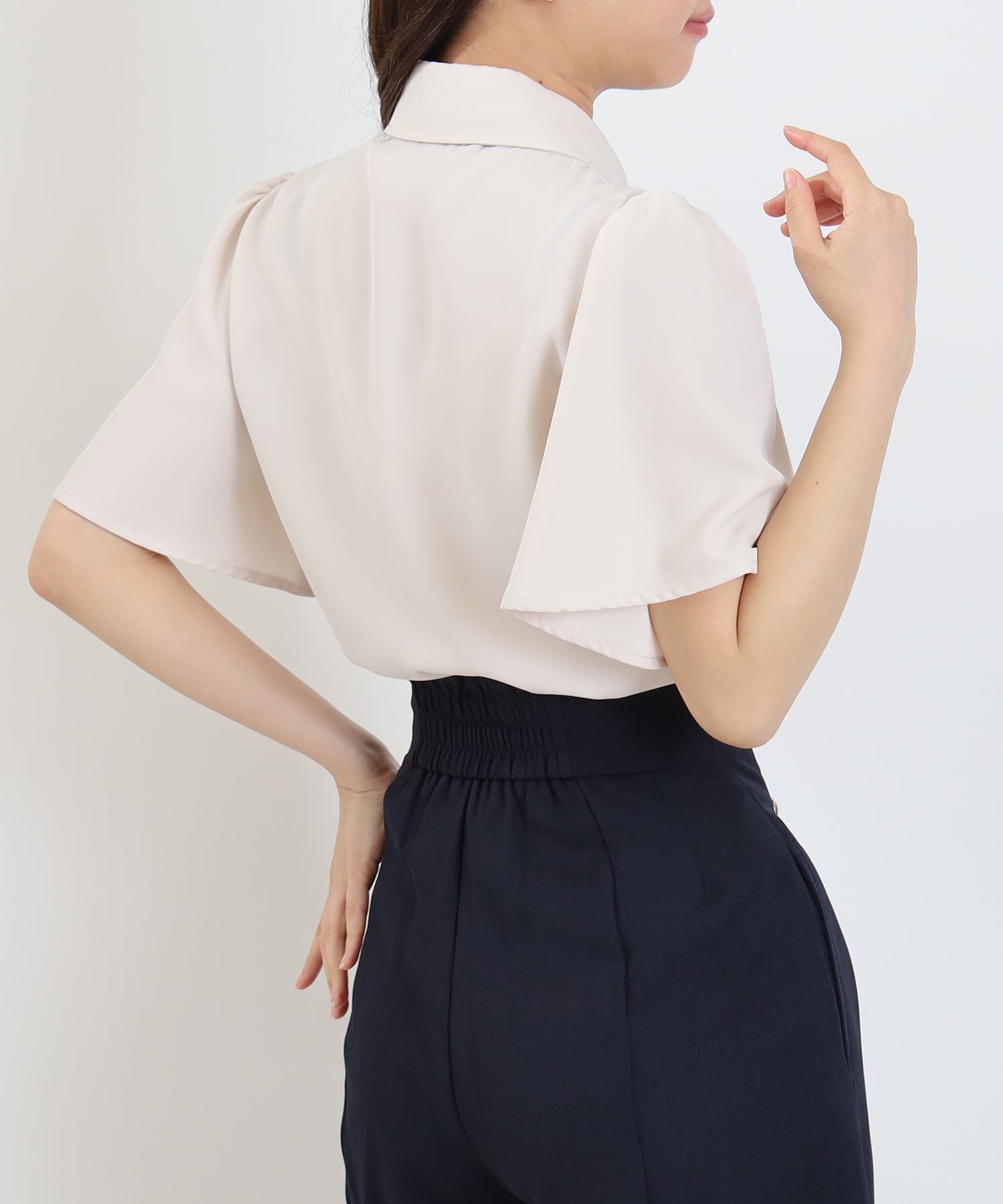 ピンクベージュ　model:156cm  着用サイズ：M