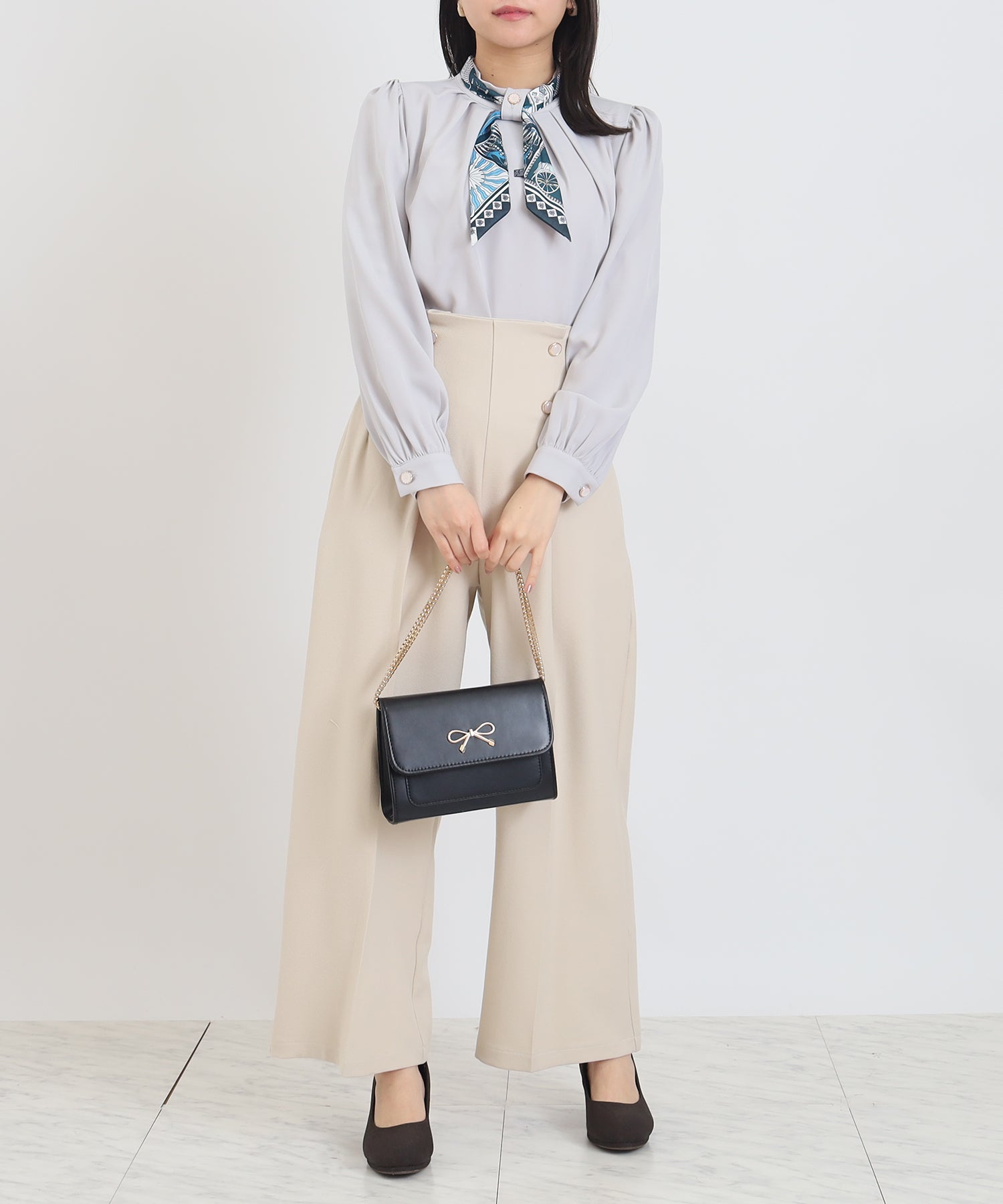 ライトグレー　model：156　着用サイズ：S