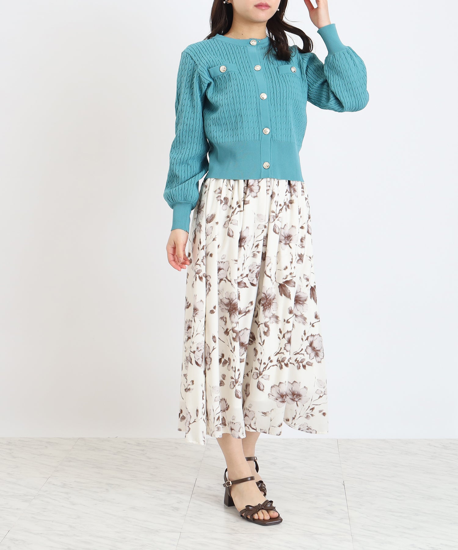 ホワイト　model：156　着用サイズ：M