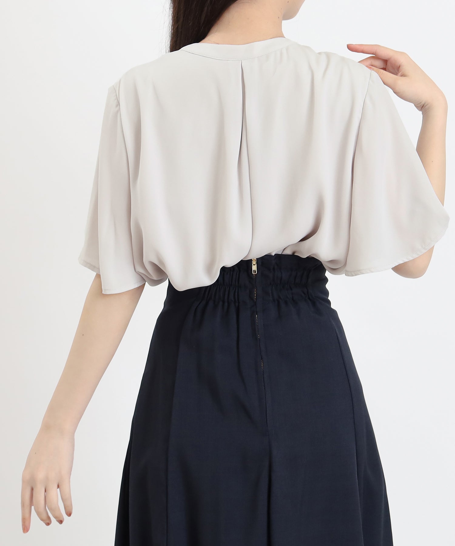 グレージュ　model：156　着用サイズ：M