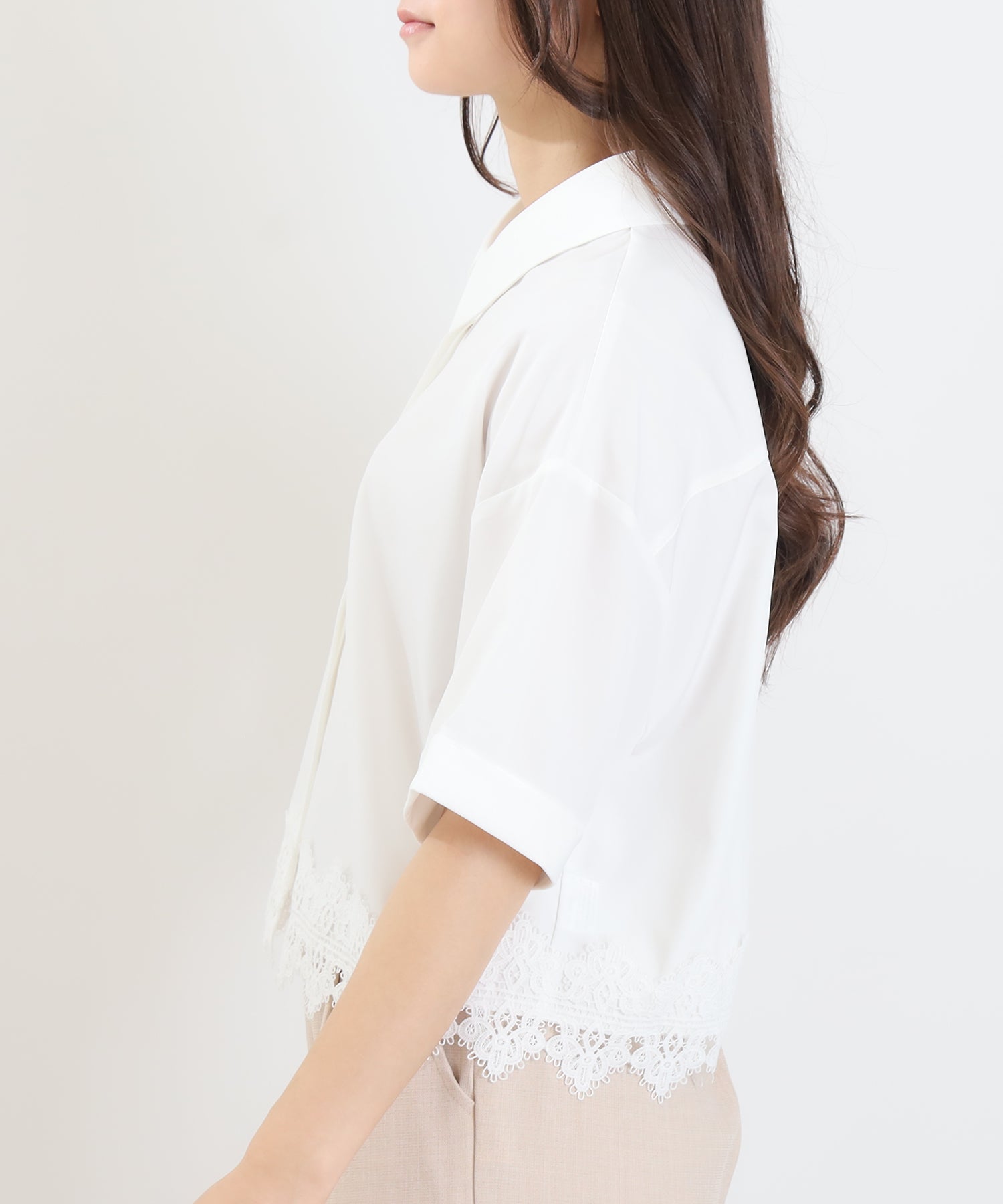 ホワイト　model：160　着用サイズ：M
