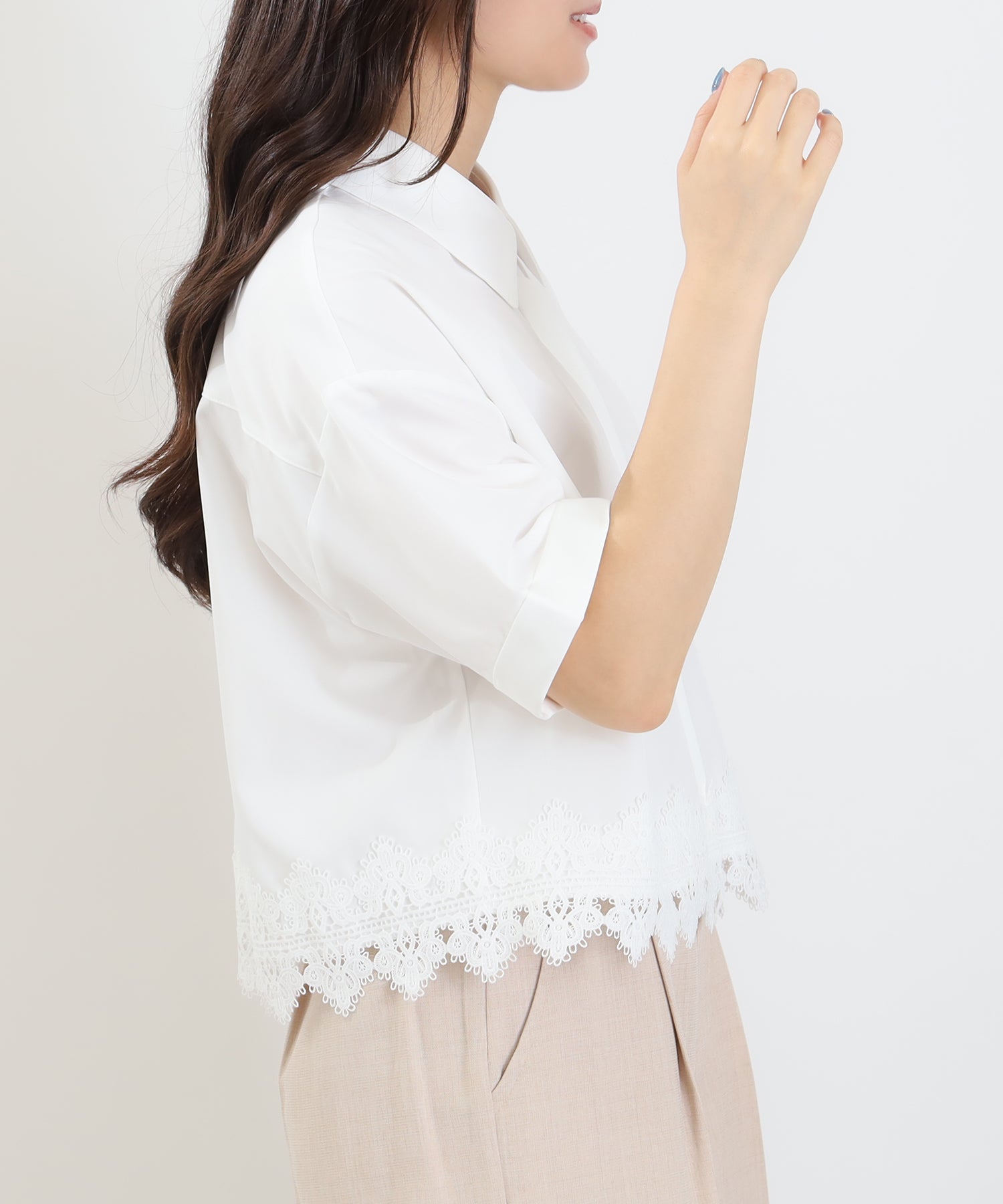 ホワイト　model：160　着用サイズ：M
