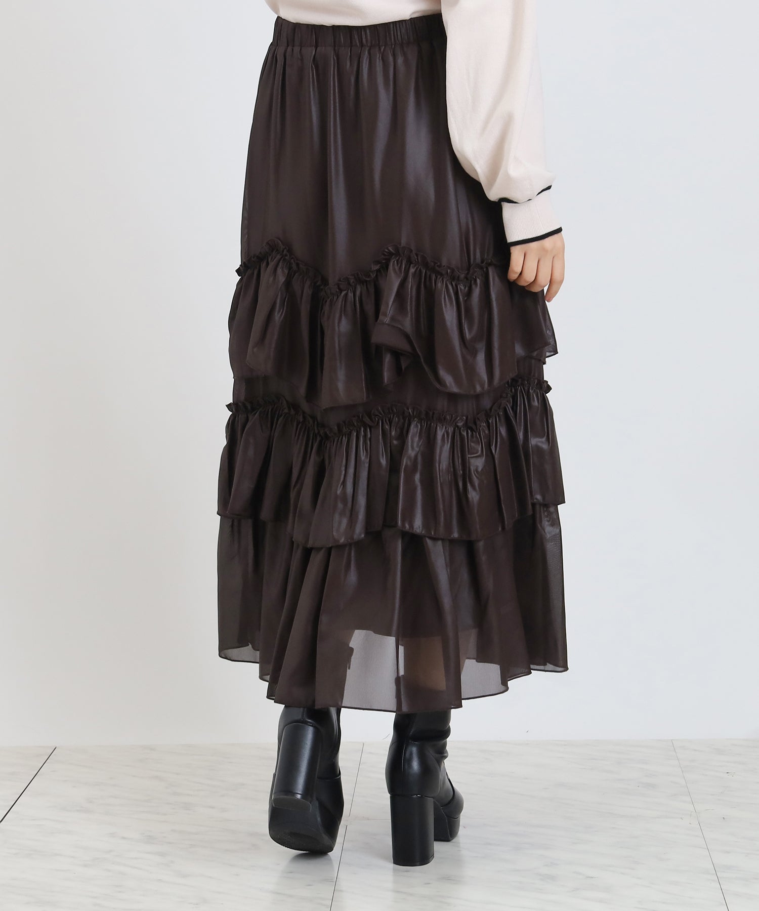 ブラウン　model：156　着用サイズ：M