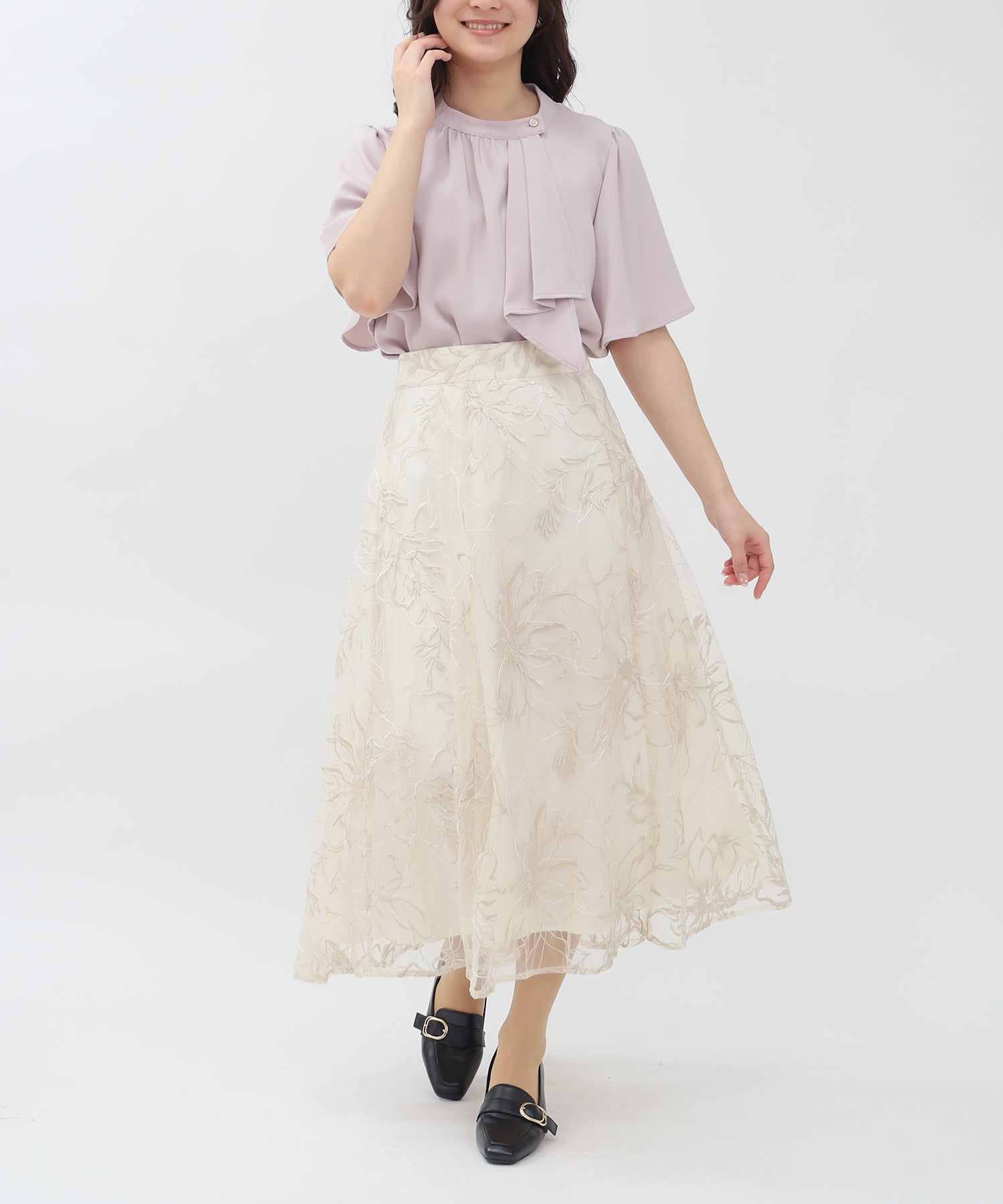 ピンクベージュ　model：160　着用サイズ：M