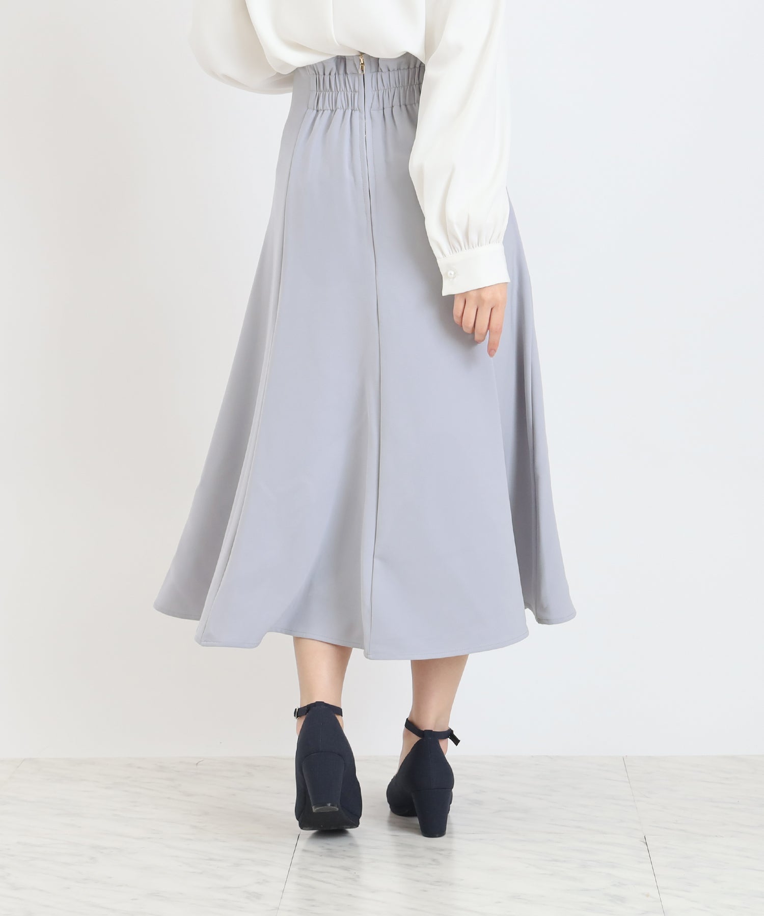 バックZIPフレアスカート