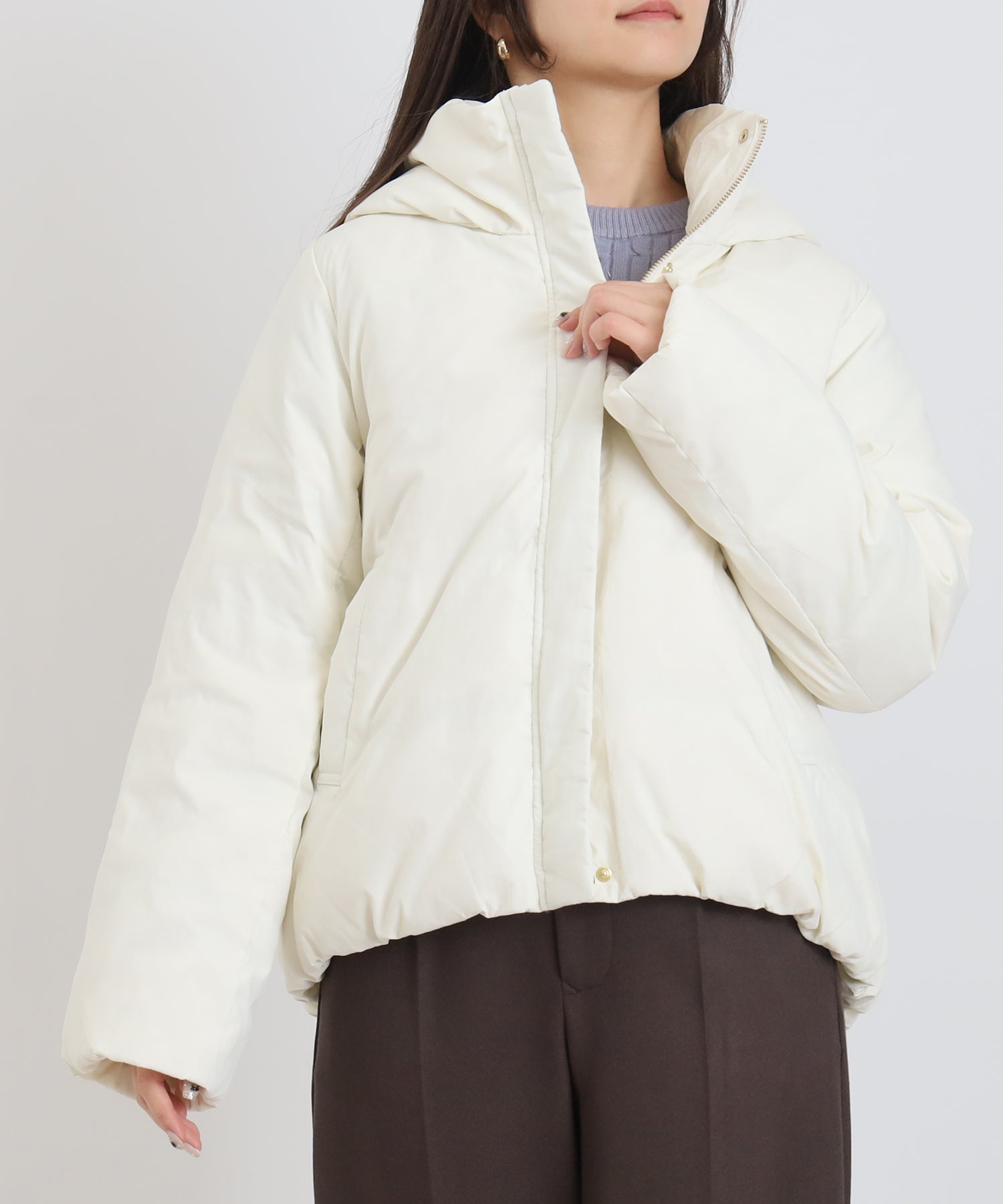 ベージュ　model：160　着用サイズ：M