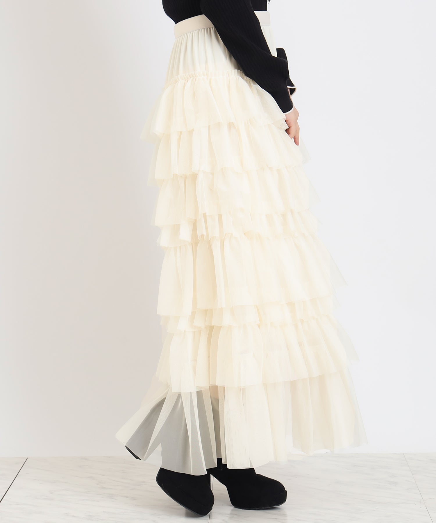 アイボリー　model：156　着用サイズ：M