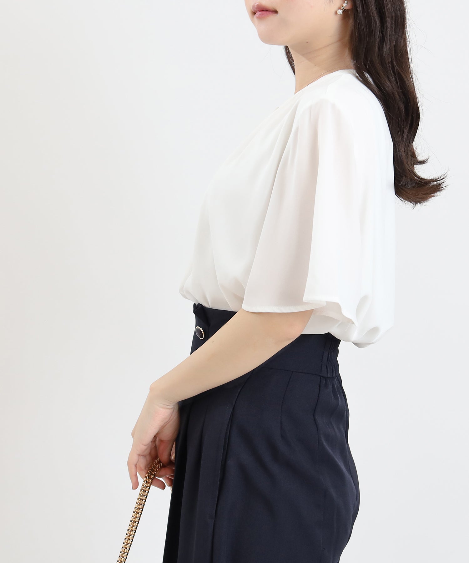 ホワイト　model：156　着用サイズ：M
