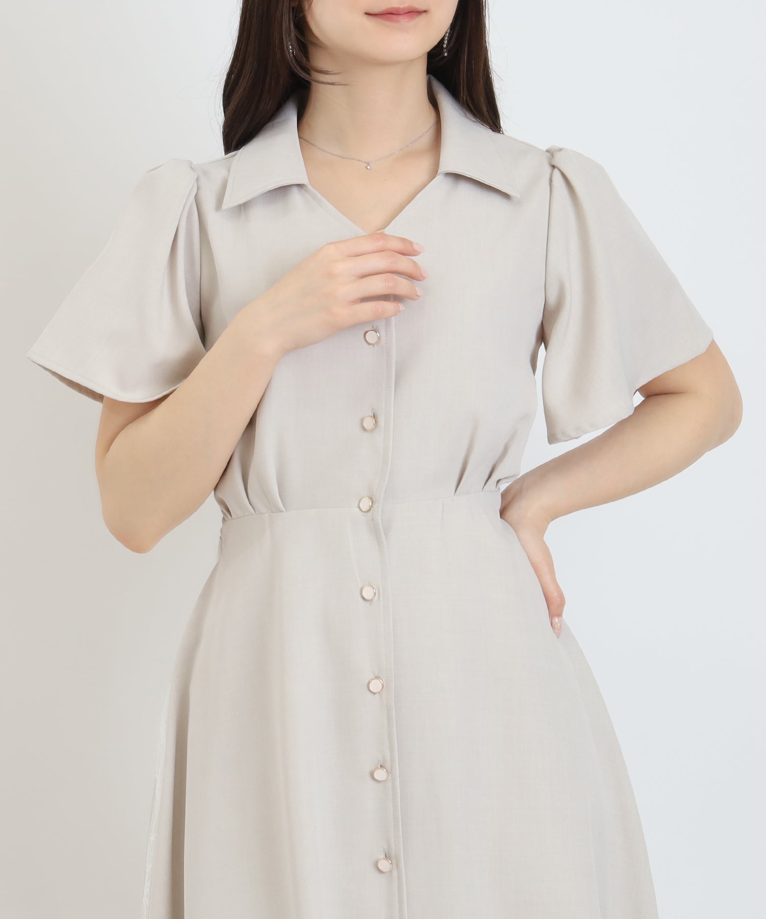グレージュ　model：160　着用サイズ：M