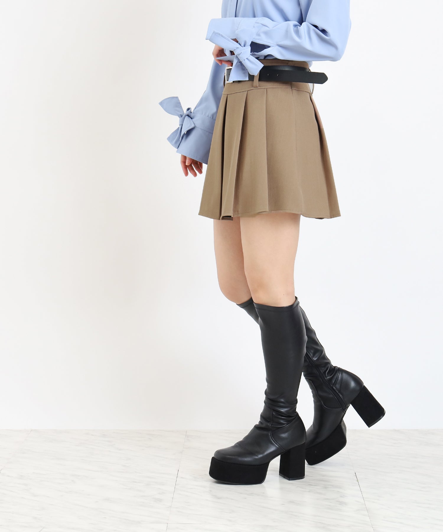 ベージュ　model：156　着用サイズ：M