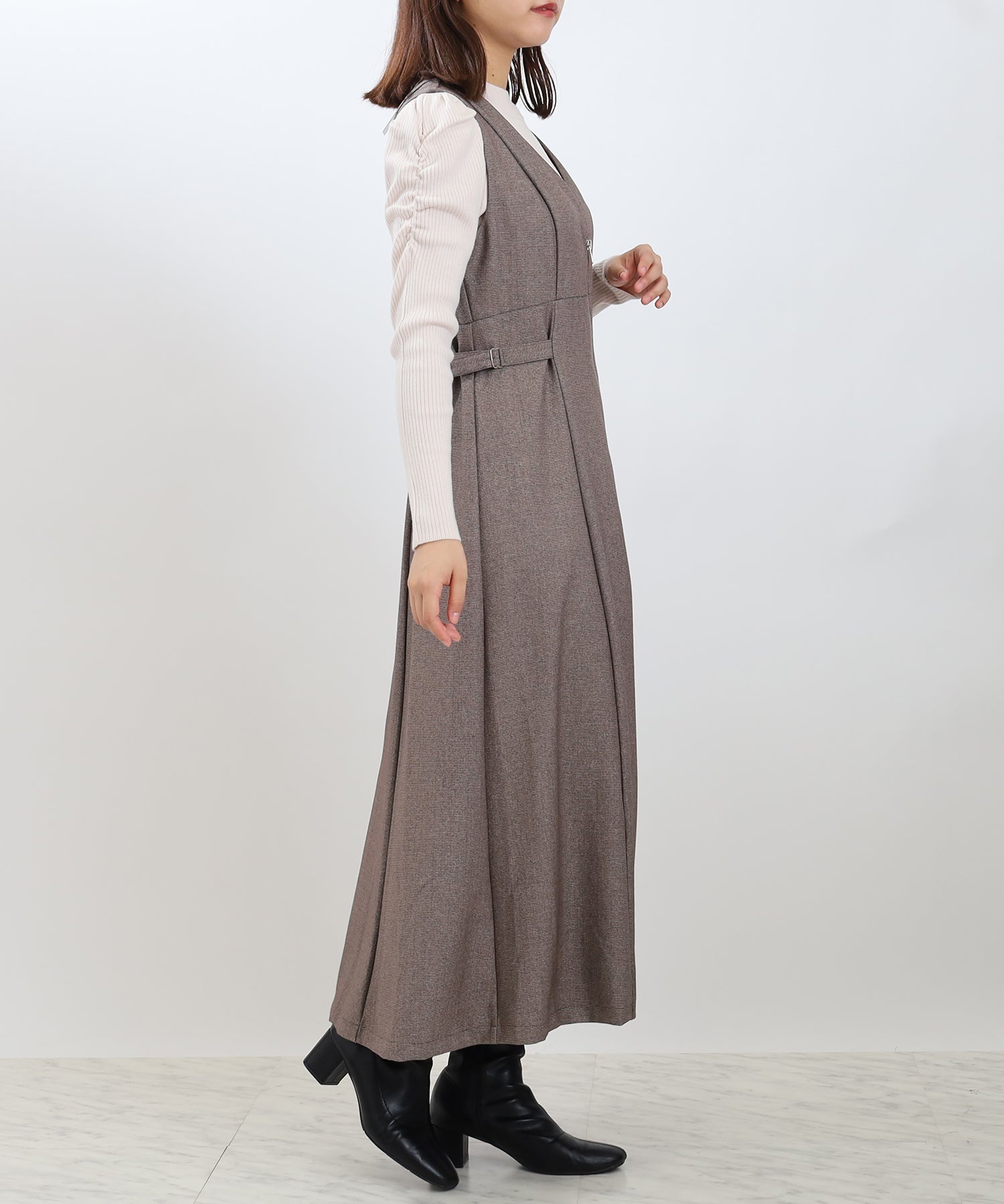 ブラウン　model：156　着用サイズ：Ｍ