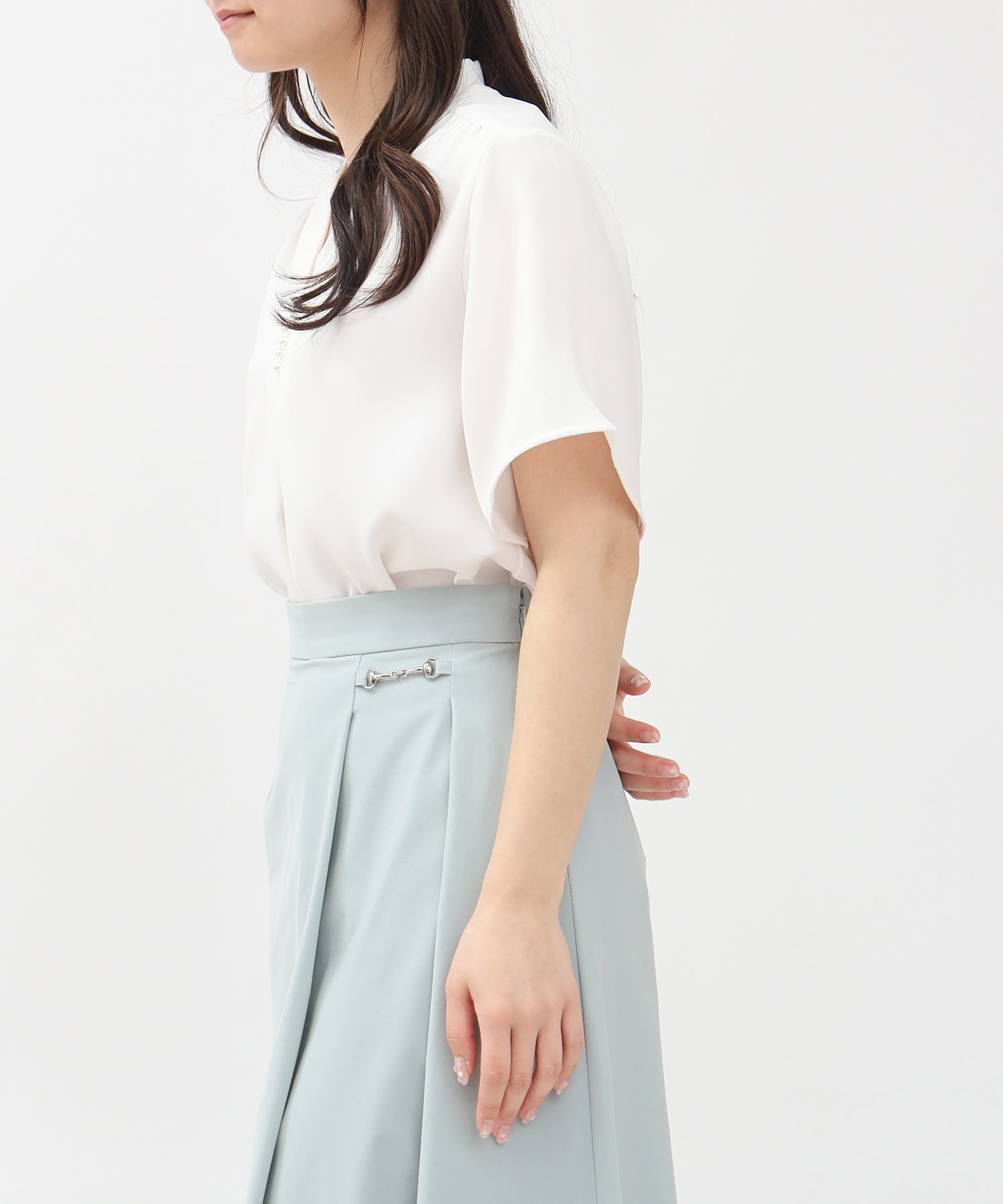 ホワイト　model：160　着用サイズ：M