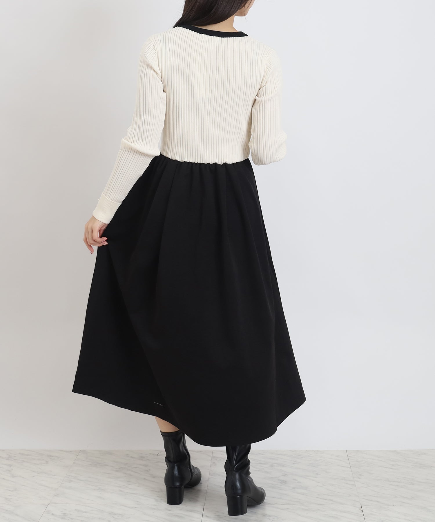 アイボリー　model：160　着用サイズ：M