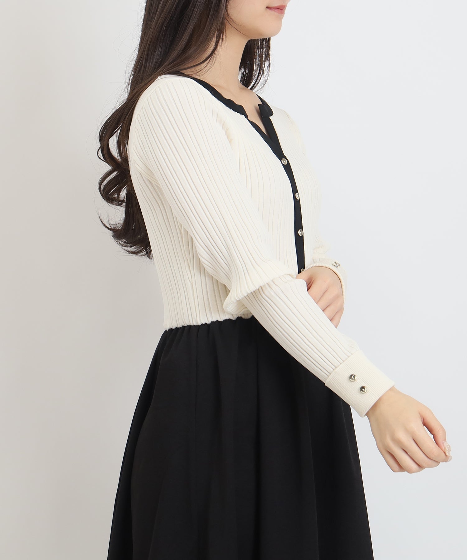 アイボリー　model：160　着用サイズ：M