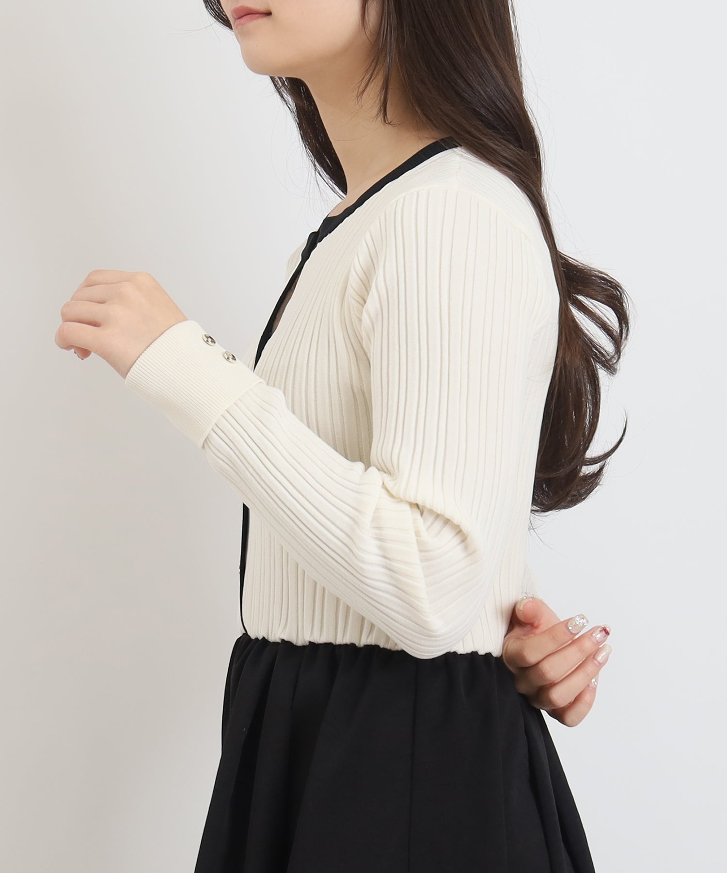 アイボリー　model：160　着用サイズ：M