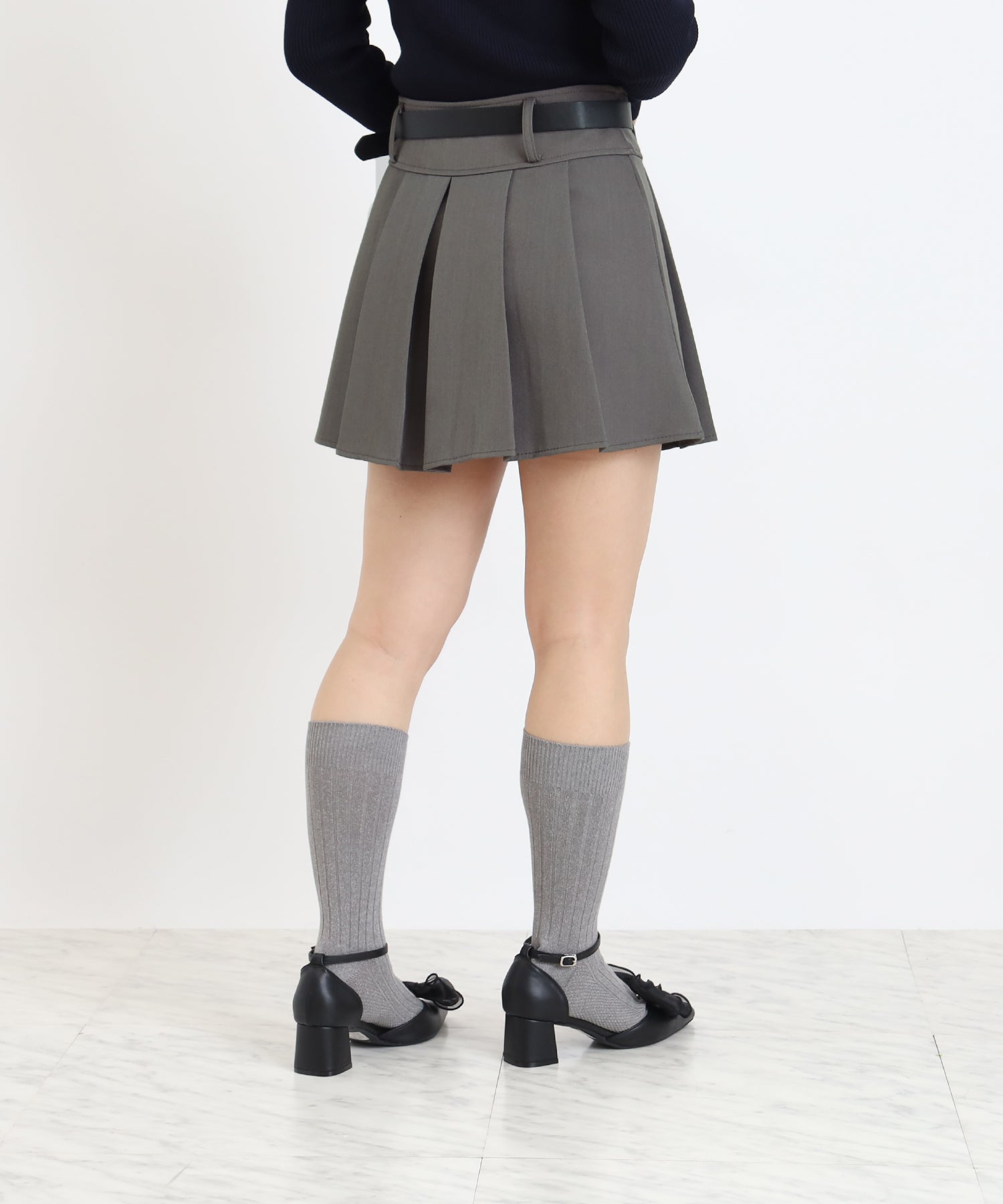 チャコール　model：156　着用サイズ：M