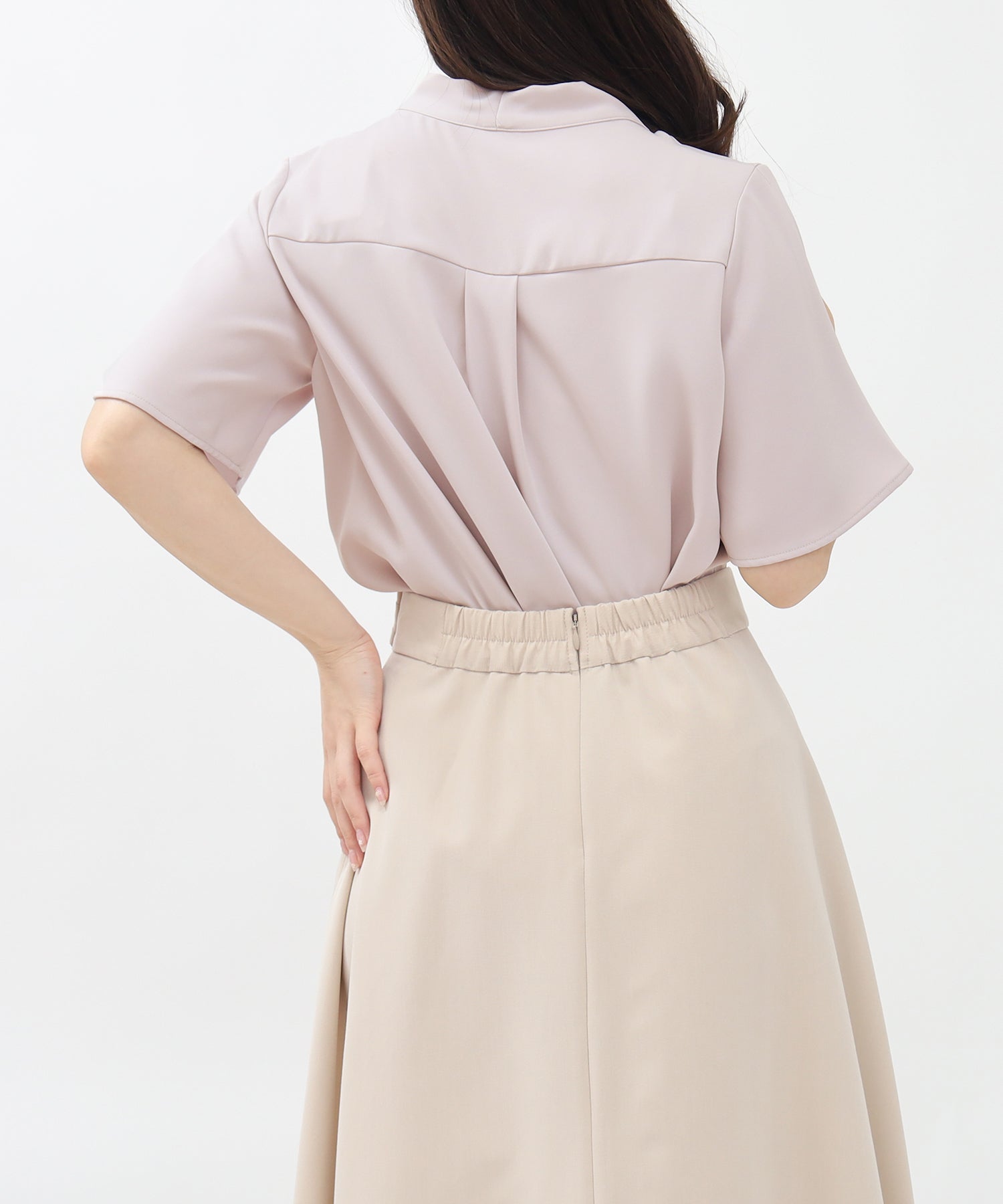 ピンクベージュ　model：160　着用サイズ：M