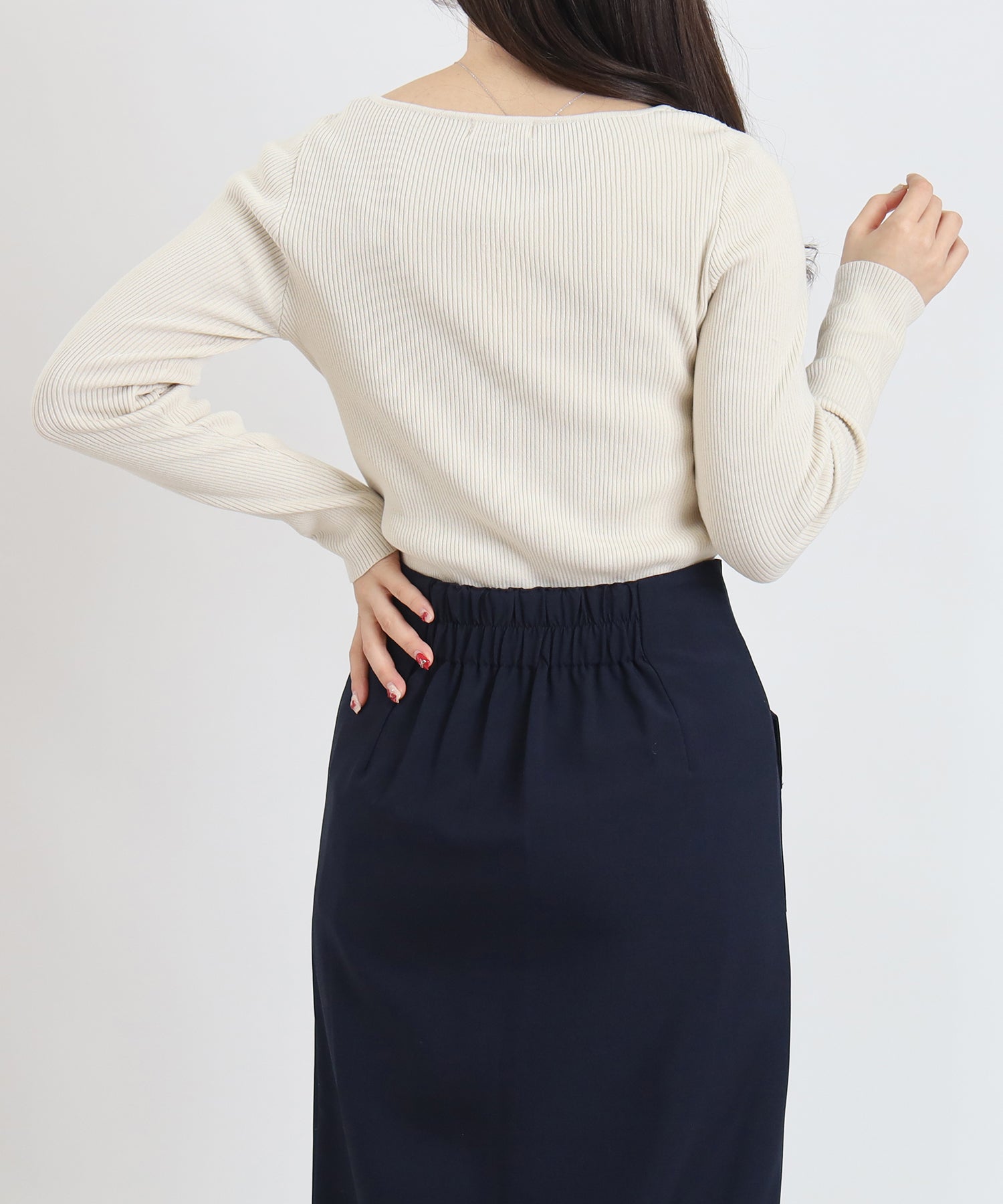 ベージュ　model:160 　着用サイズ：M