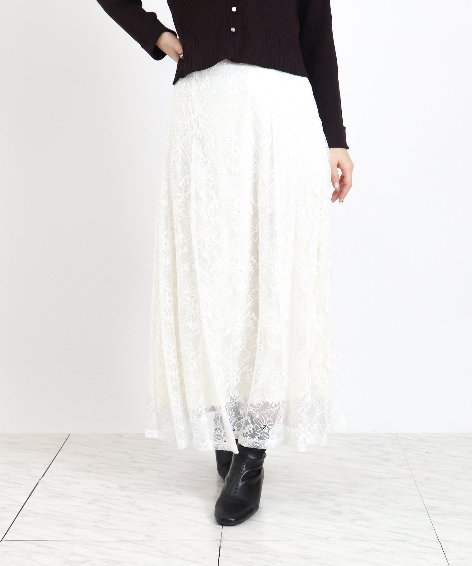 ホワイト　model:160　着用サイズ：M