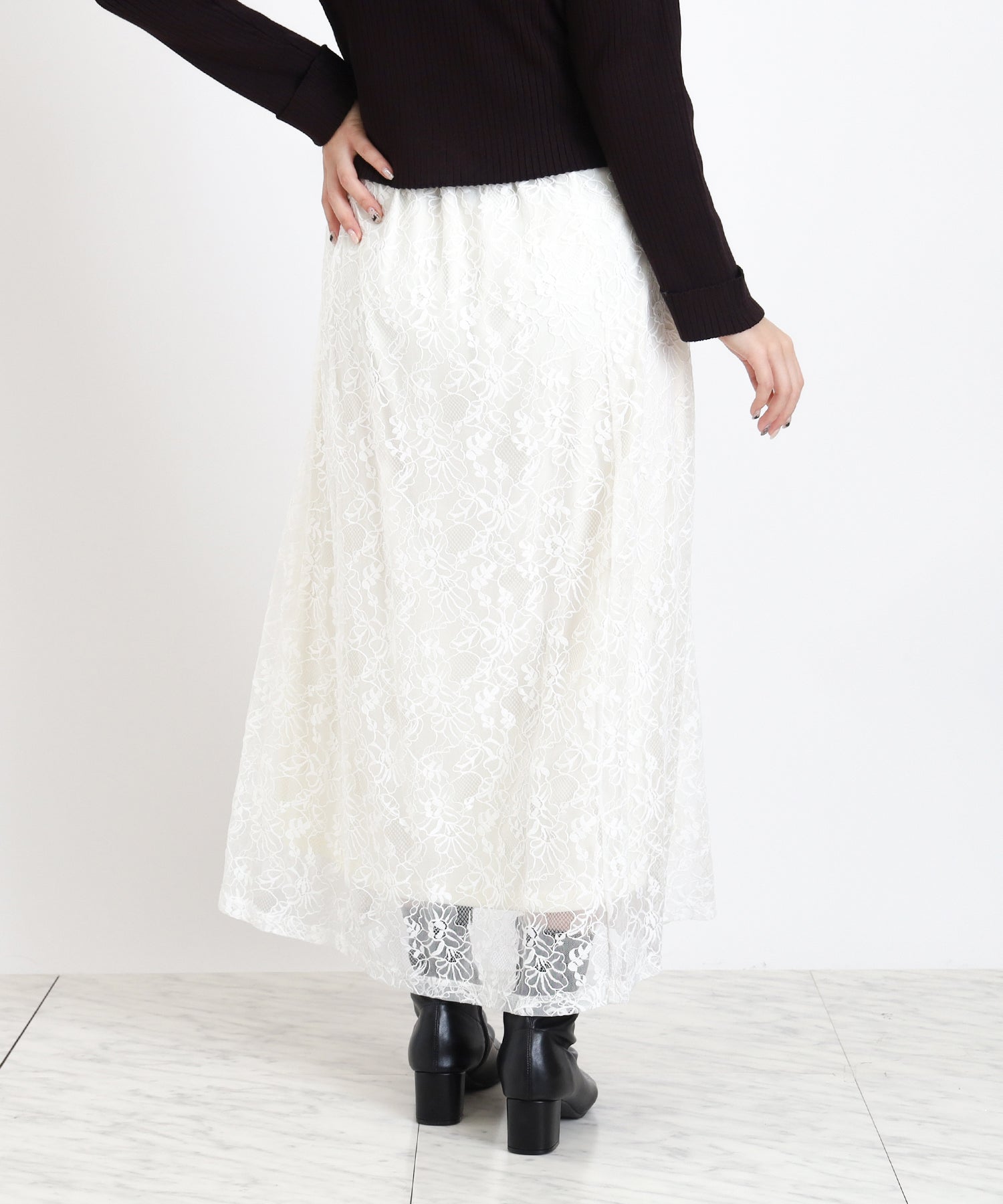 ホワイト　model:160　着用サイズ：M