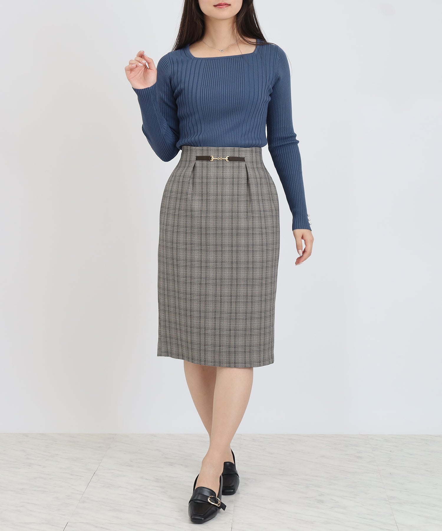 ベージュ　model：160　着用サイズ：M