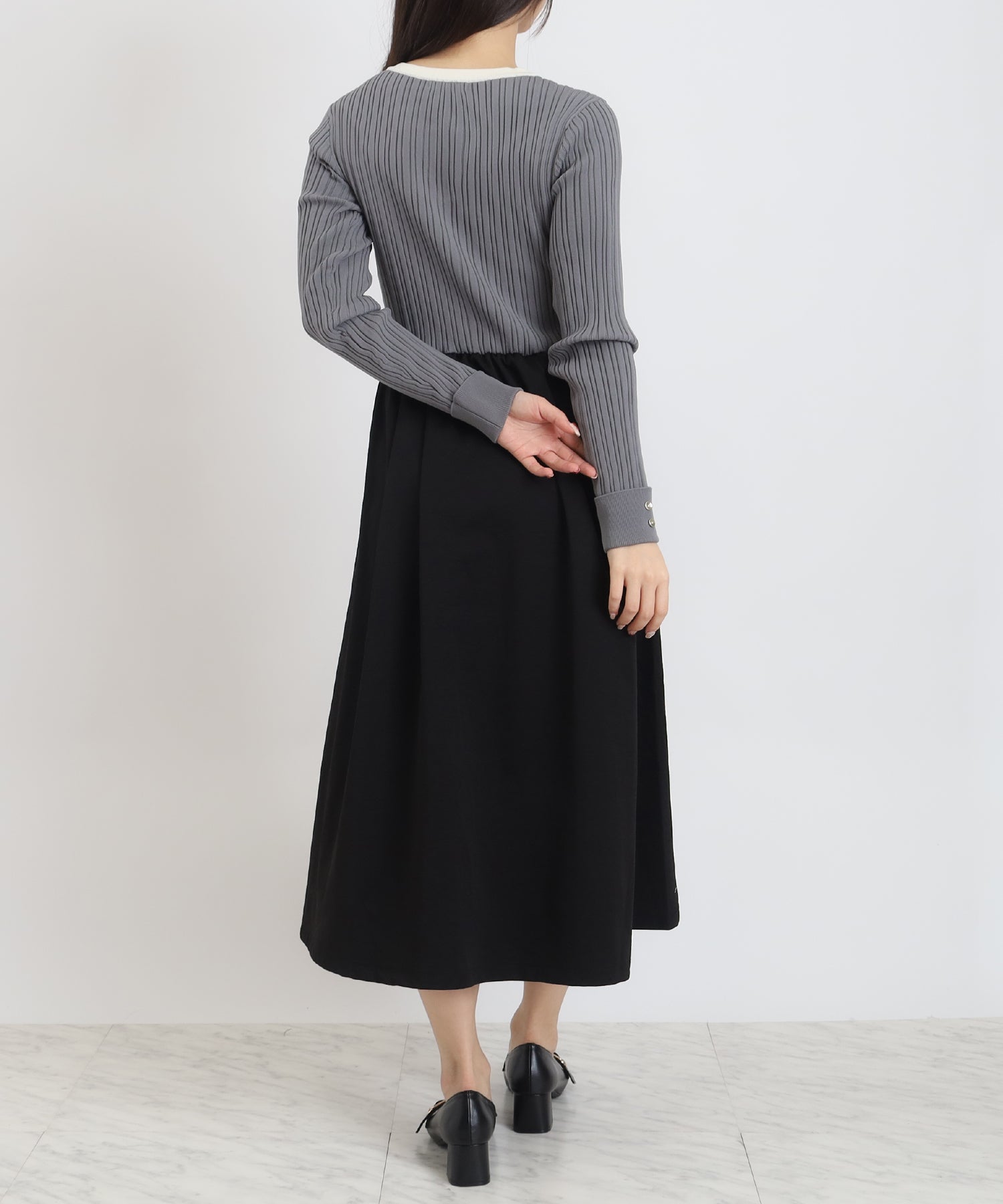 ライトグレー 　model：160　着用サイズ：M