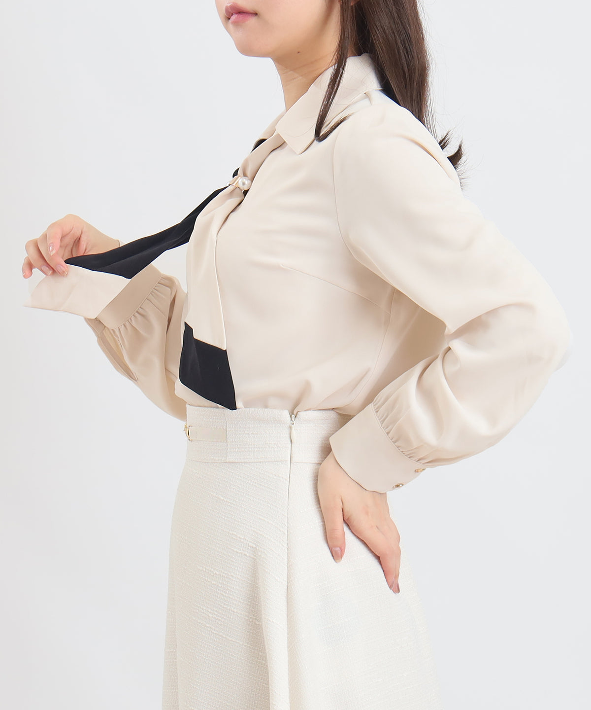 ベージュ　model:156cm  着用サイズ：M