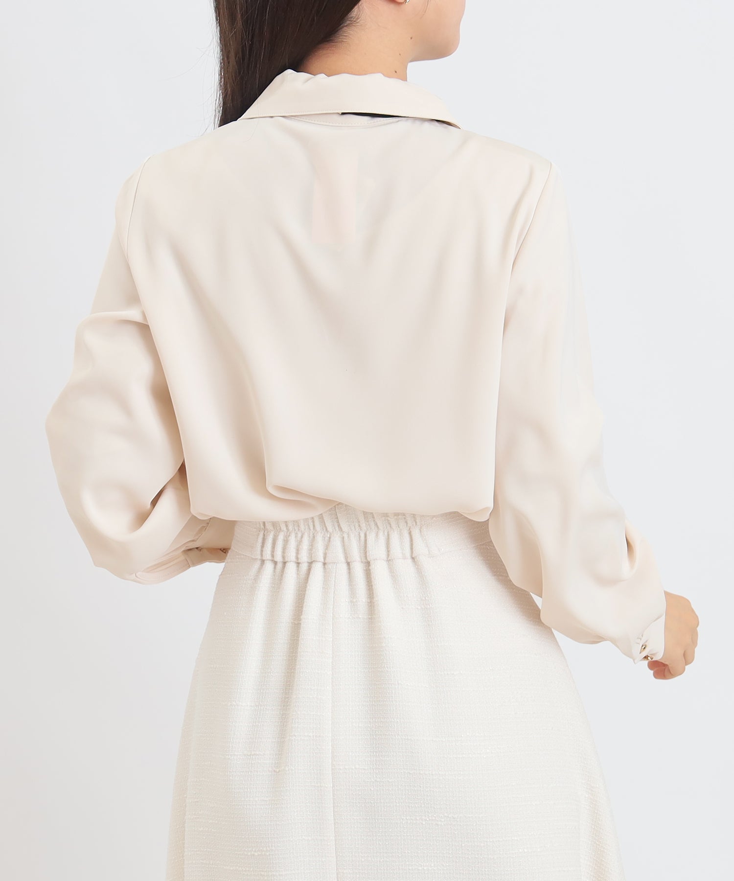 ベージュ　model:156cm  着用サイズ：M