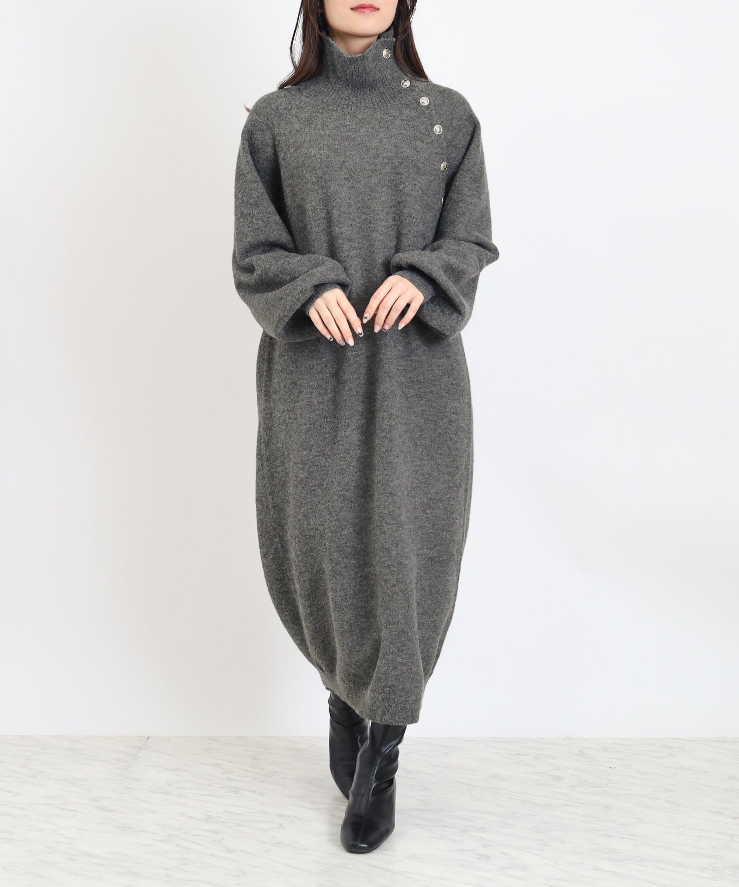 チャコール　model:160 　着用サイズ：M