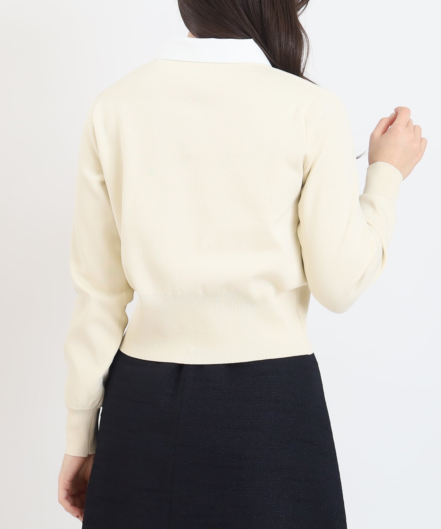 アイボリー　model：160　着用サイズ：M