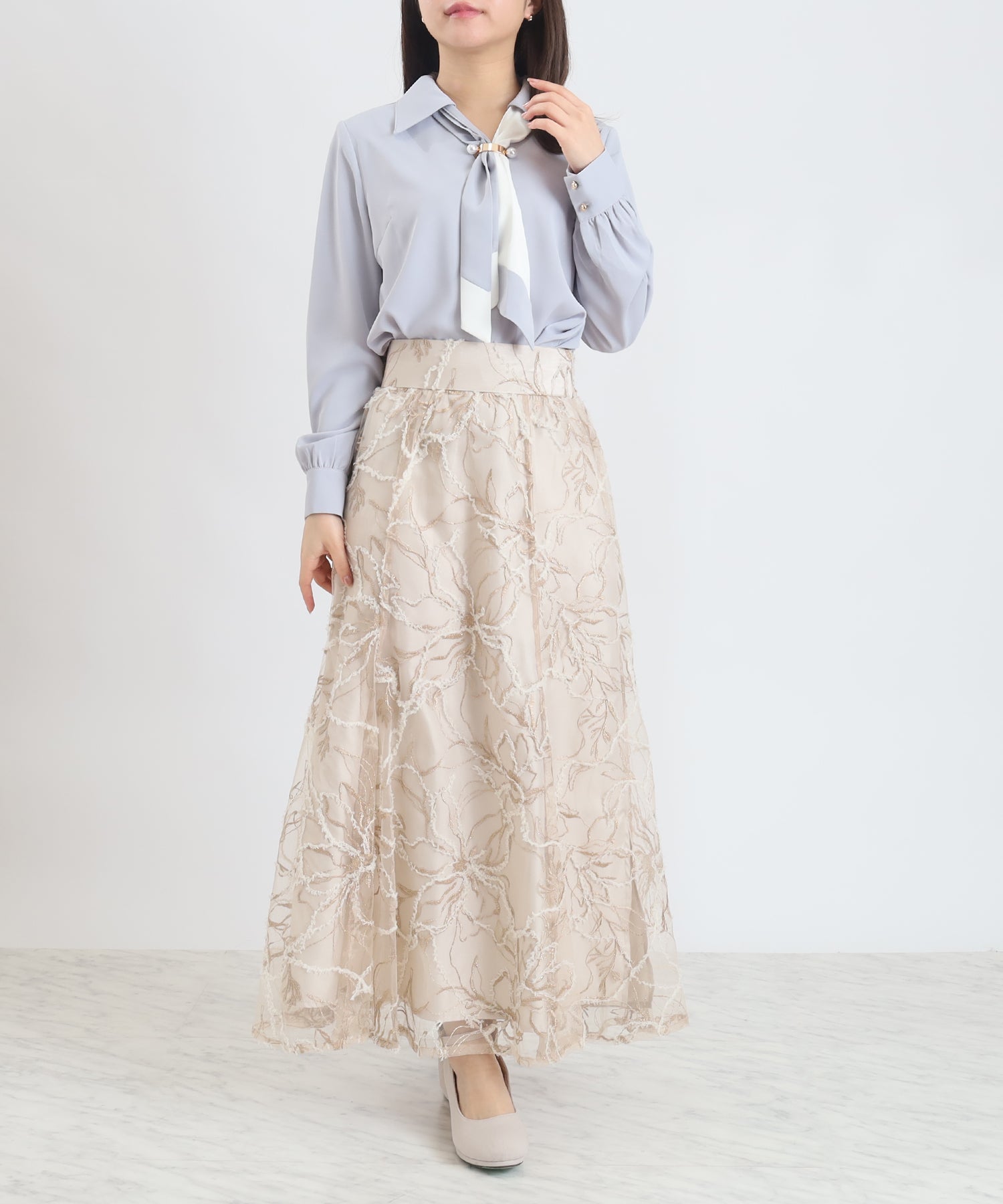 ベージュ　model：156　着用サイズ：M