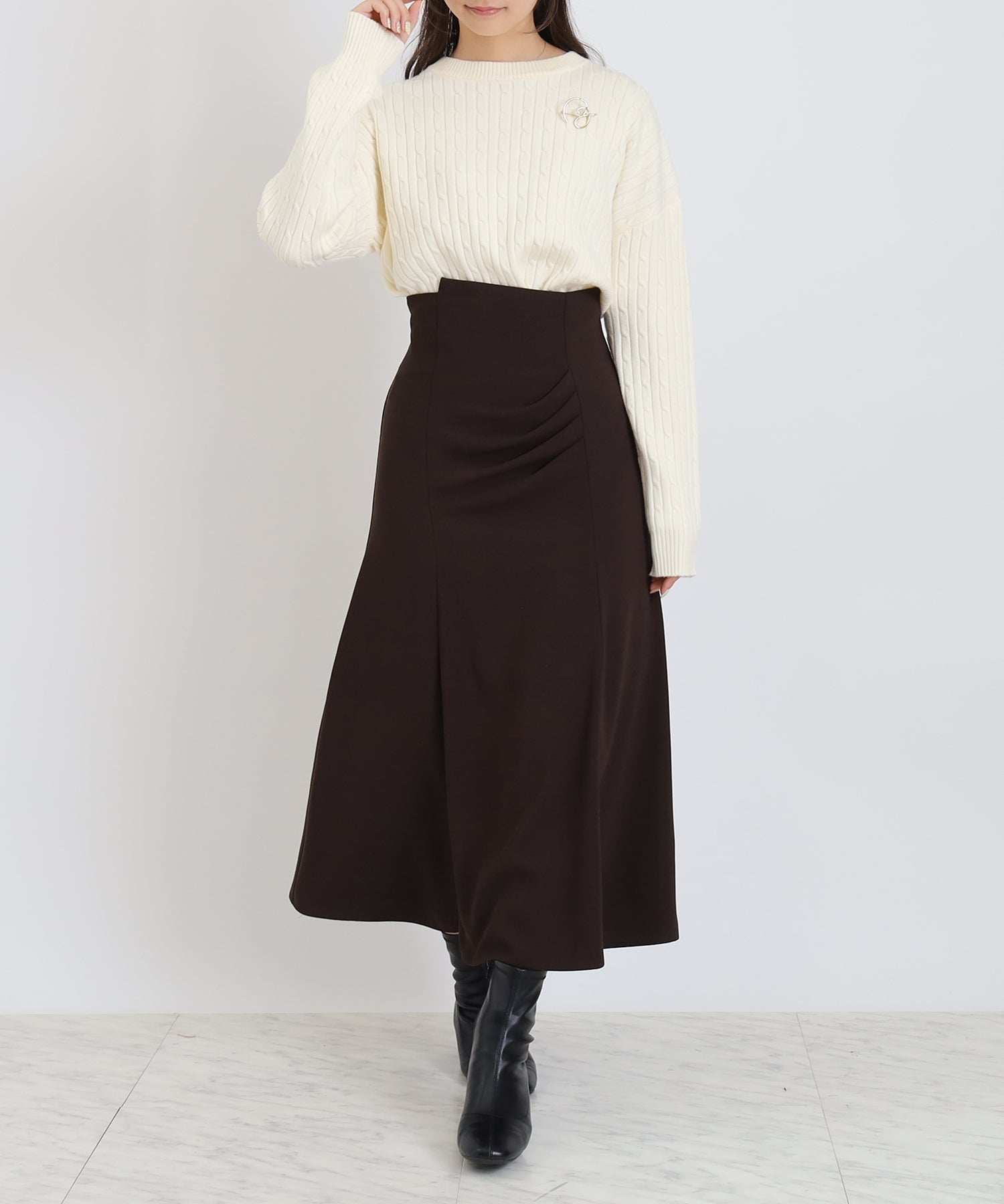 ホワイト　model：160　着用サイズ：M