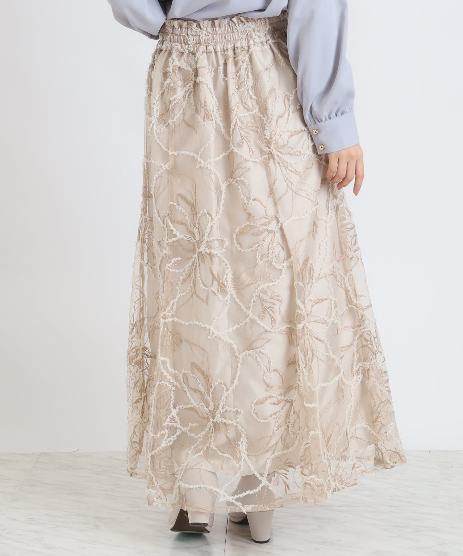 ベージュ　model：156　着用サイズ：M