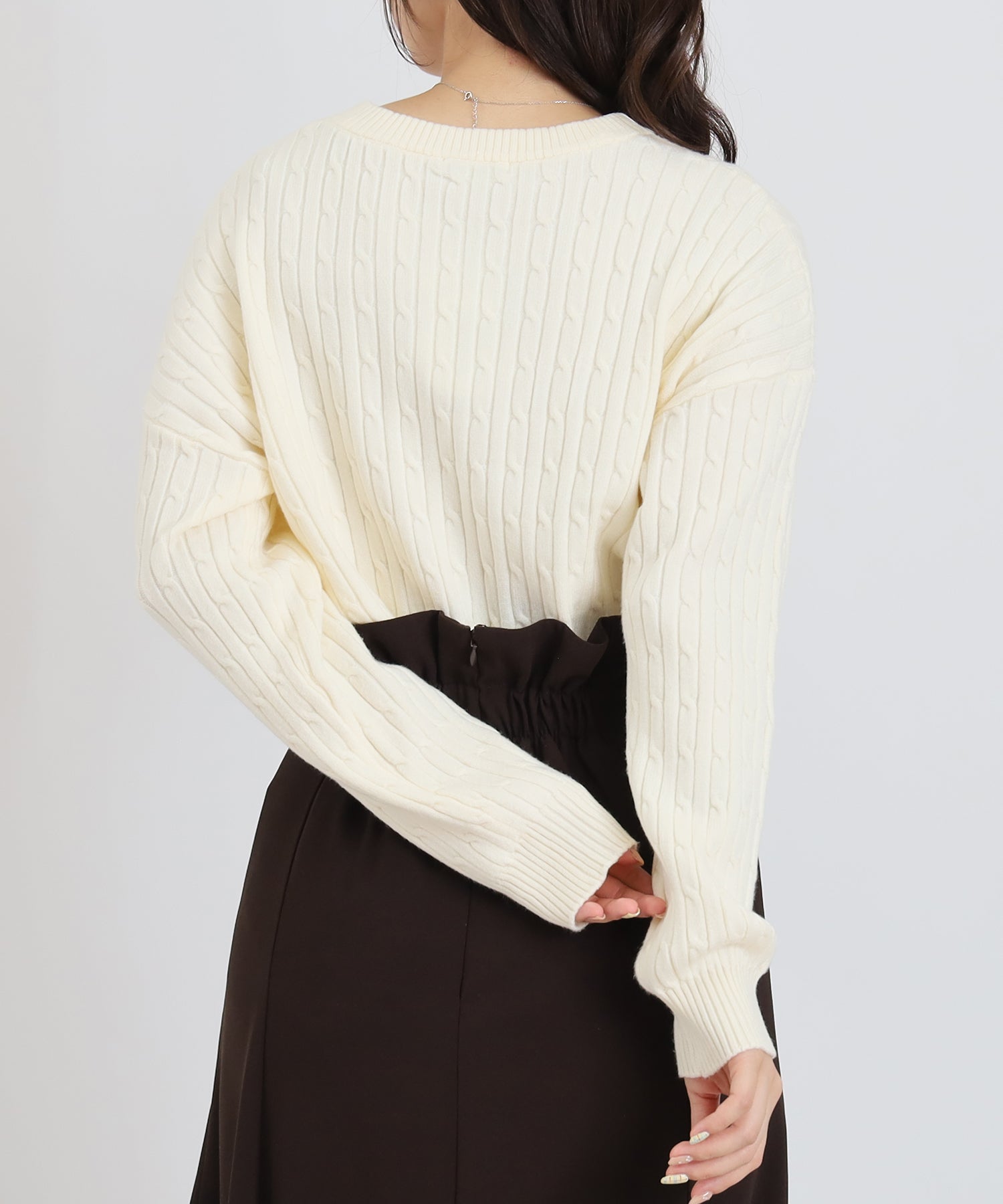 ホワイト　model：160　着用サイズ：M