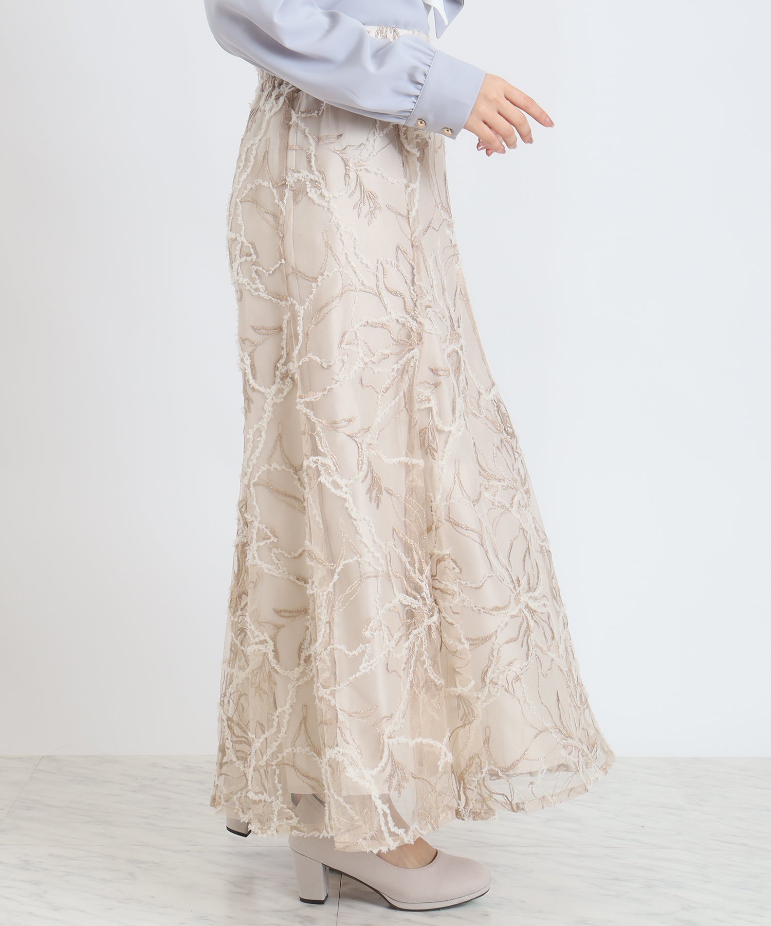 ベージュ　model：156　着用サイズ：M