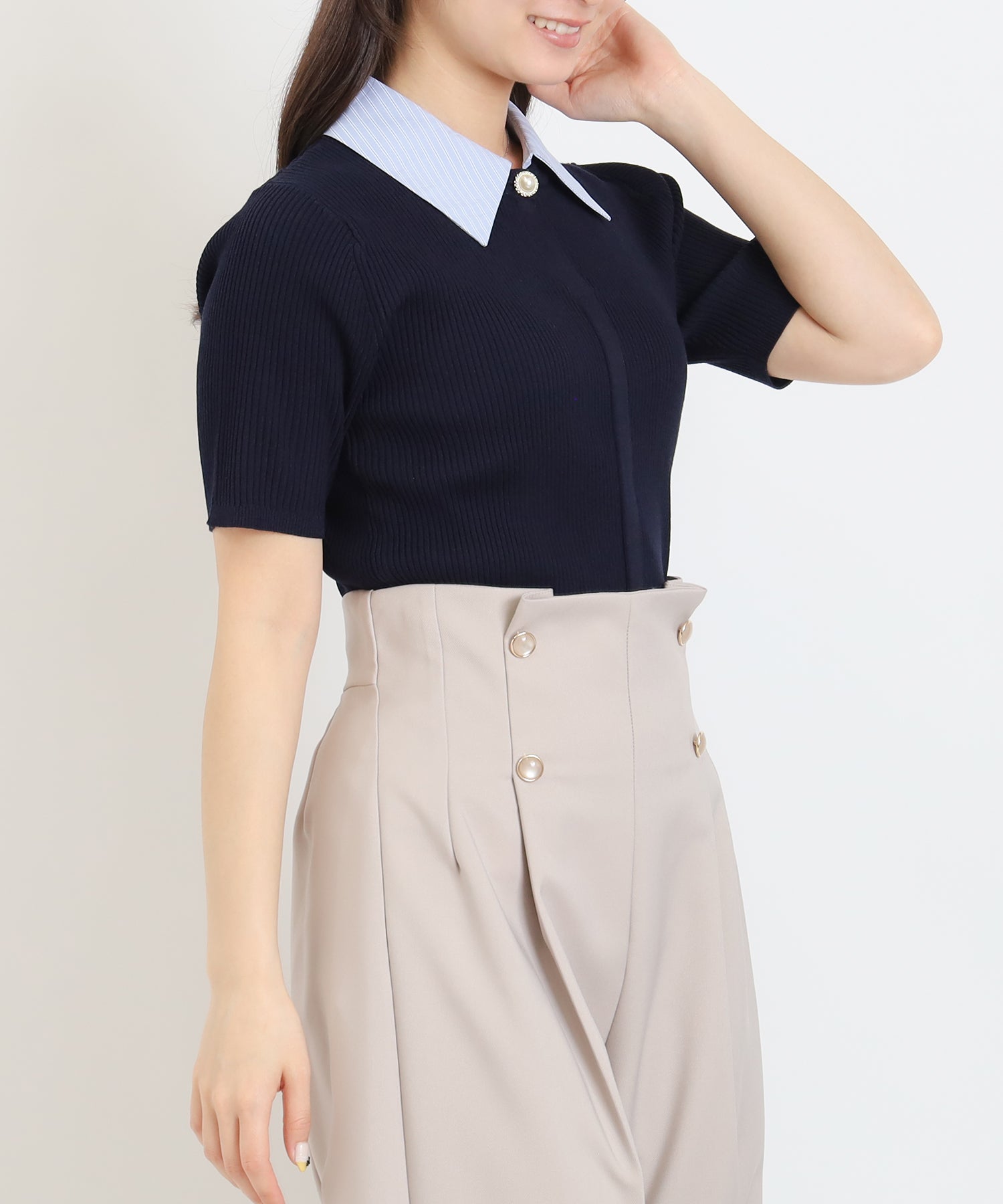 ネイビー×サックス(襟ストライプ)　model：160　着用サイズ：M　ボウタイなし