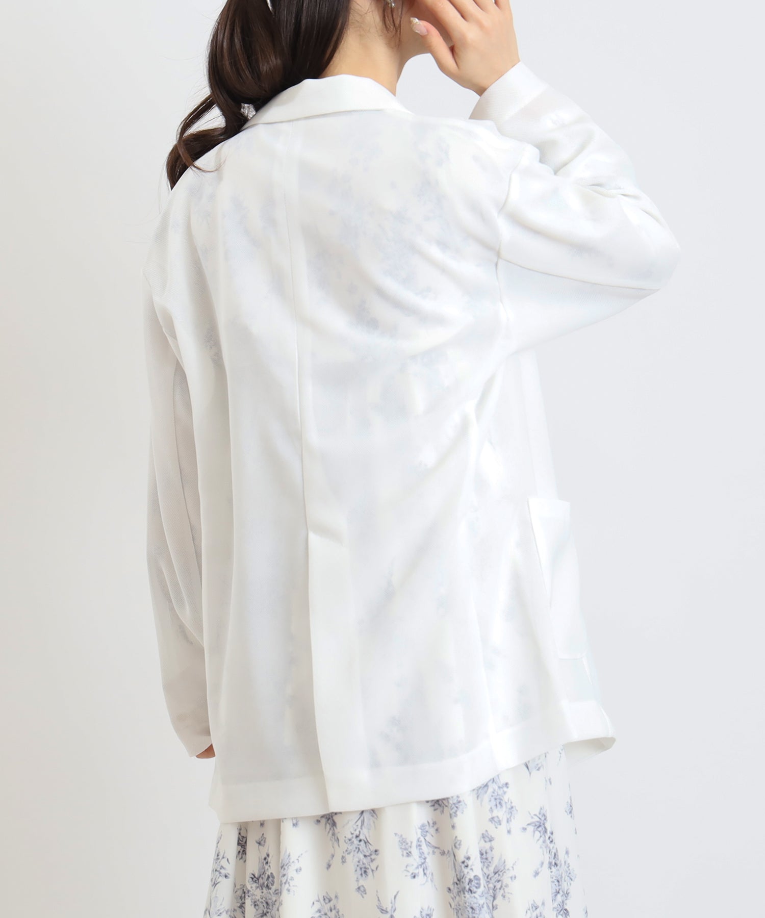 ホワイト　model:160cm  着用サイズ：M