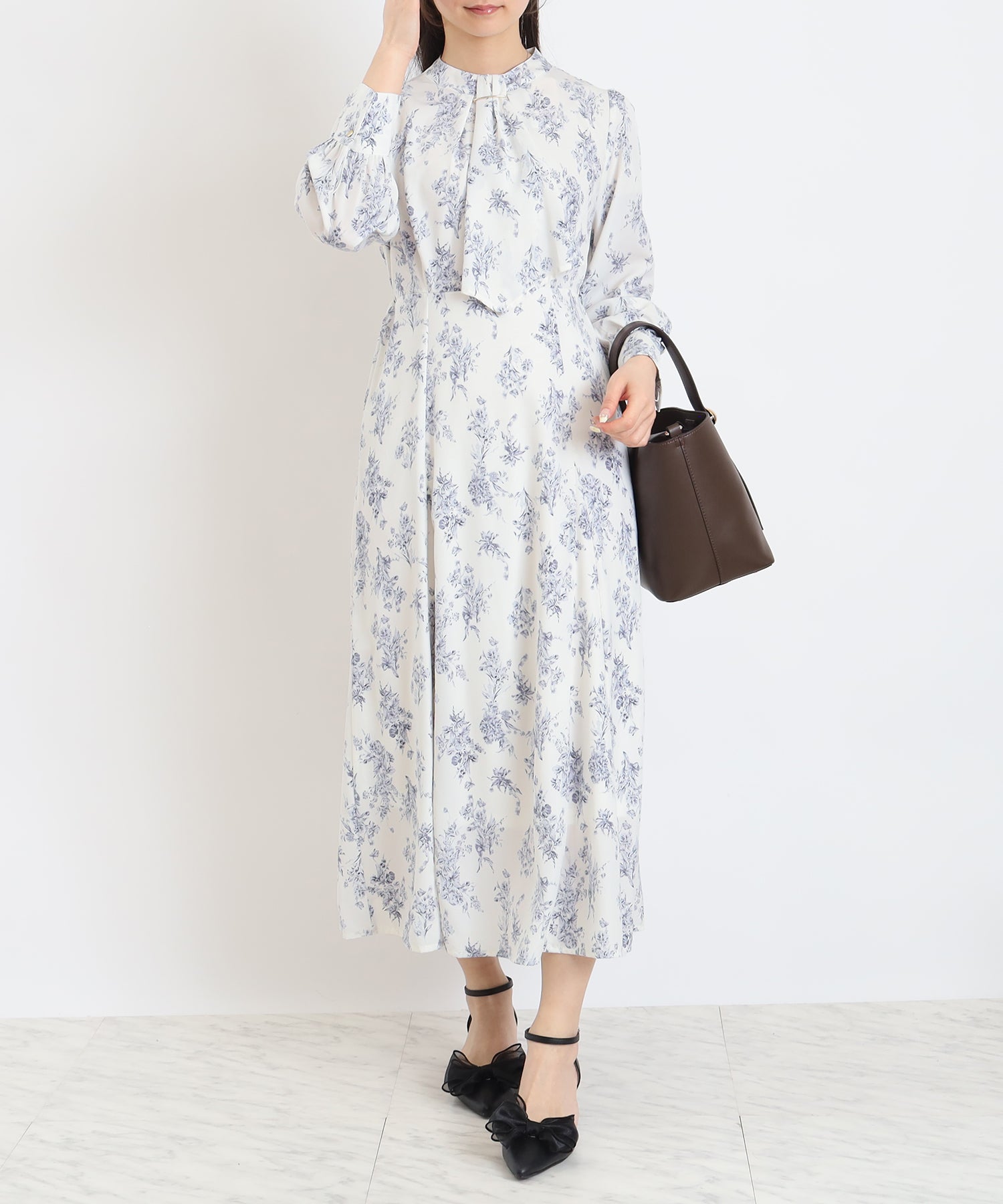 ホワイト×ブルー　model:160cm  着用サイズ：M