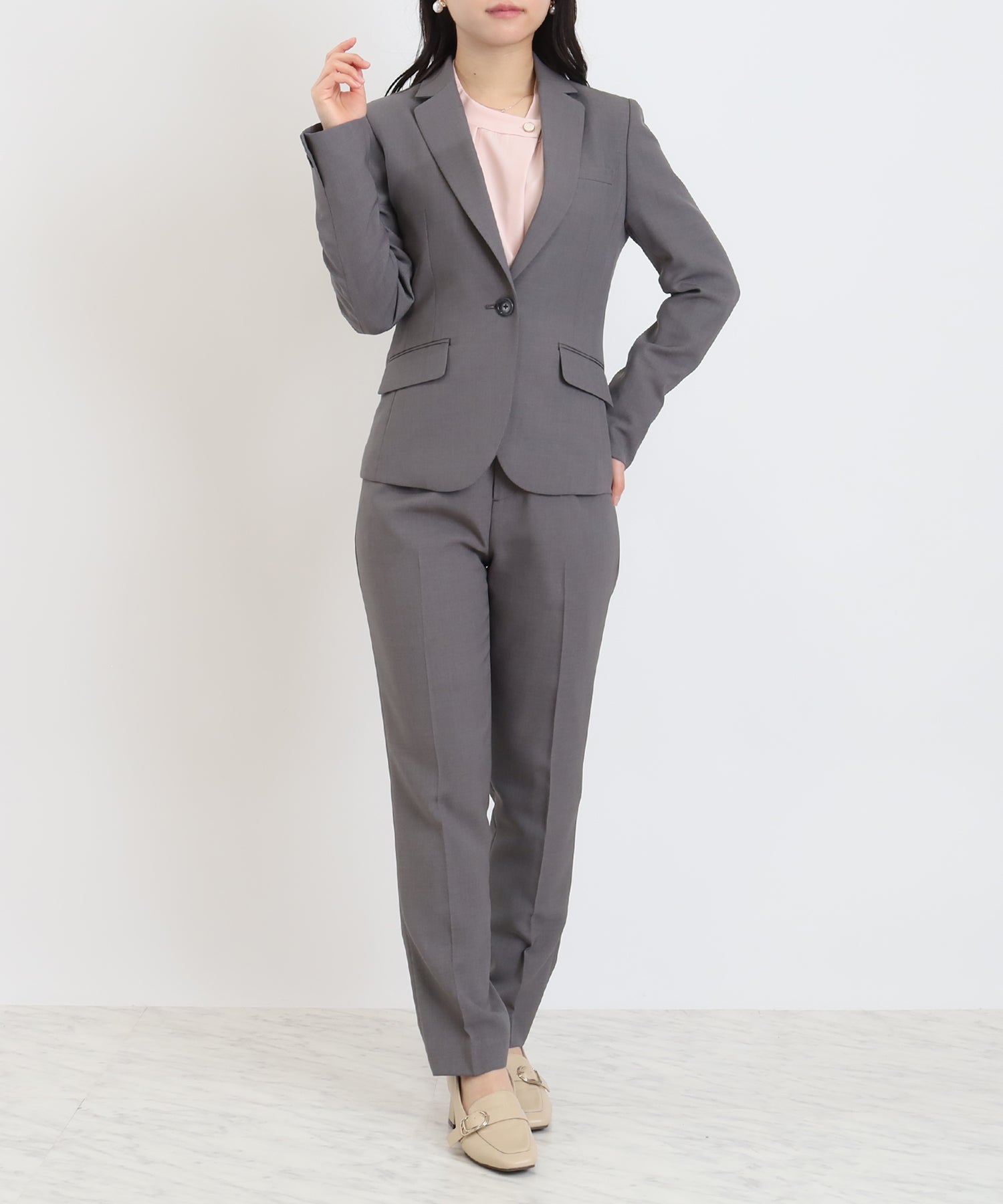 ライトグレー　model：156　着用サイズ：S