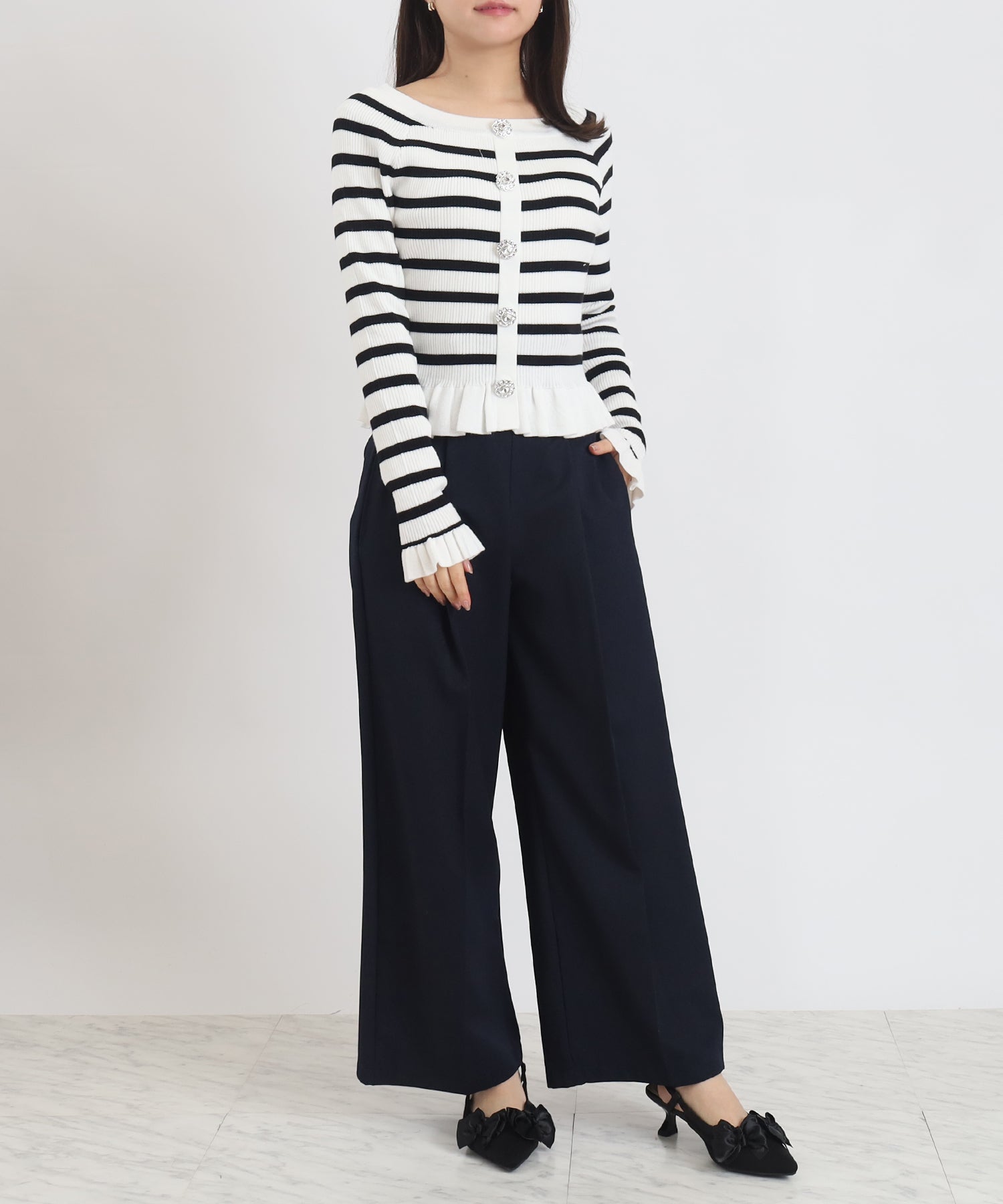 ホワイト×ブラック　model：156　着用サイズ：M