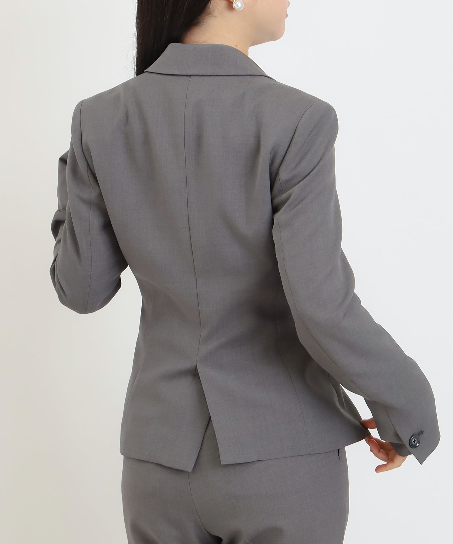 ライトグレー　model：156　着用サイズ：S