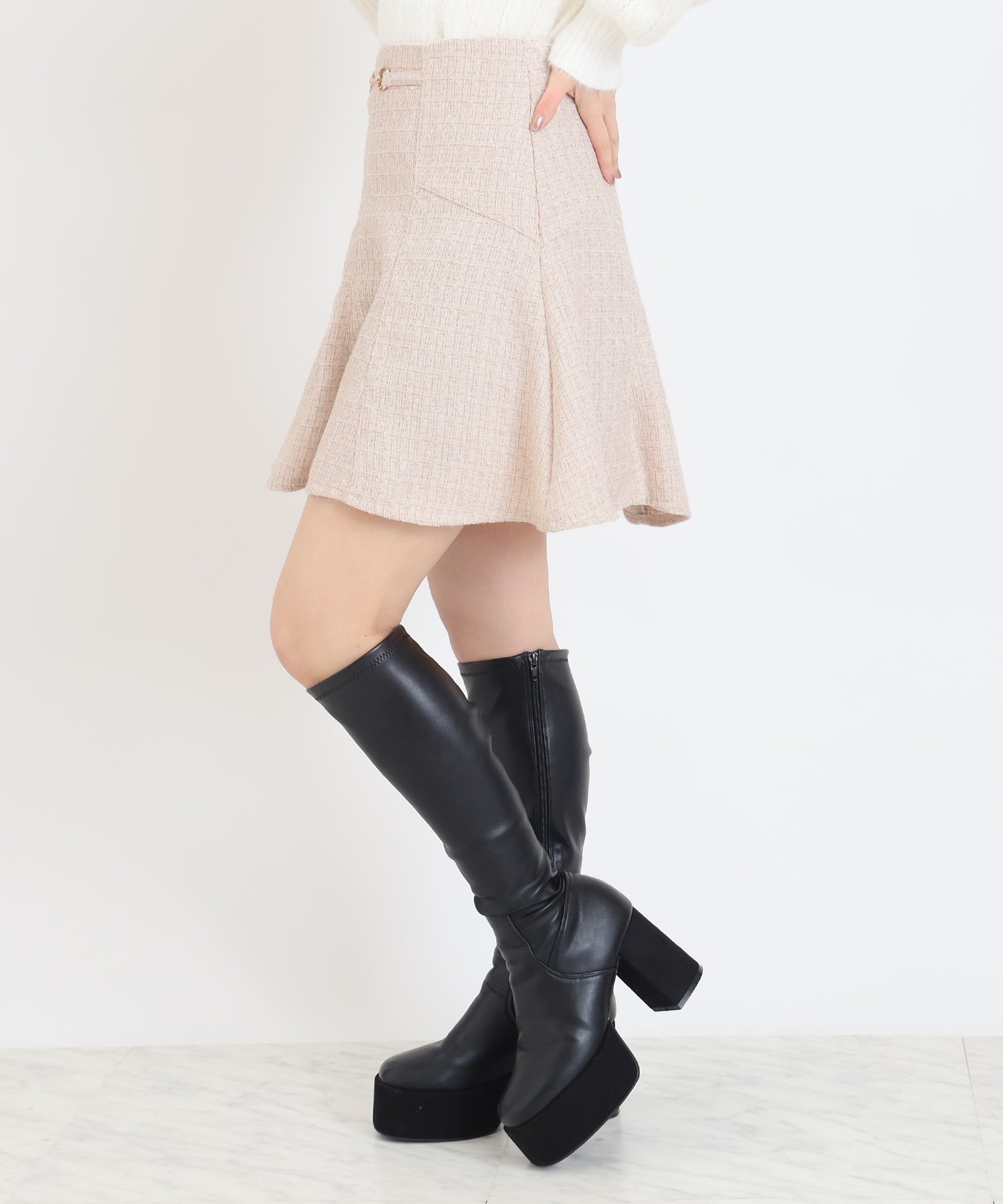 ピンクベージュ　model：156　着用サイズ：M