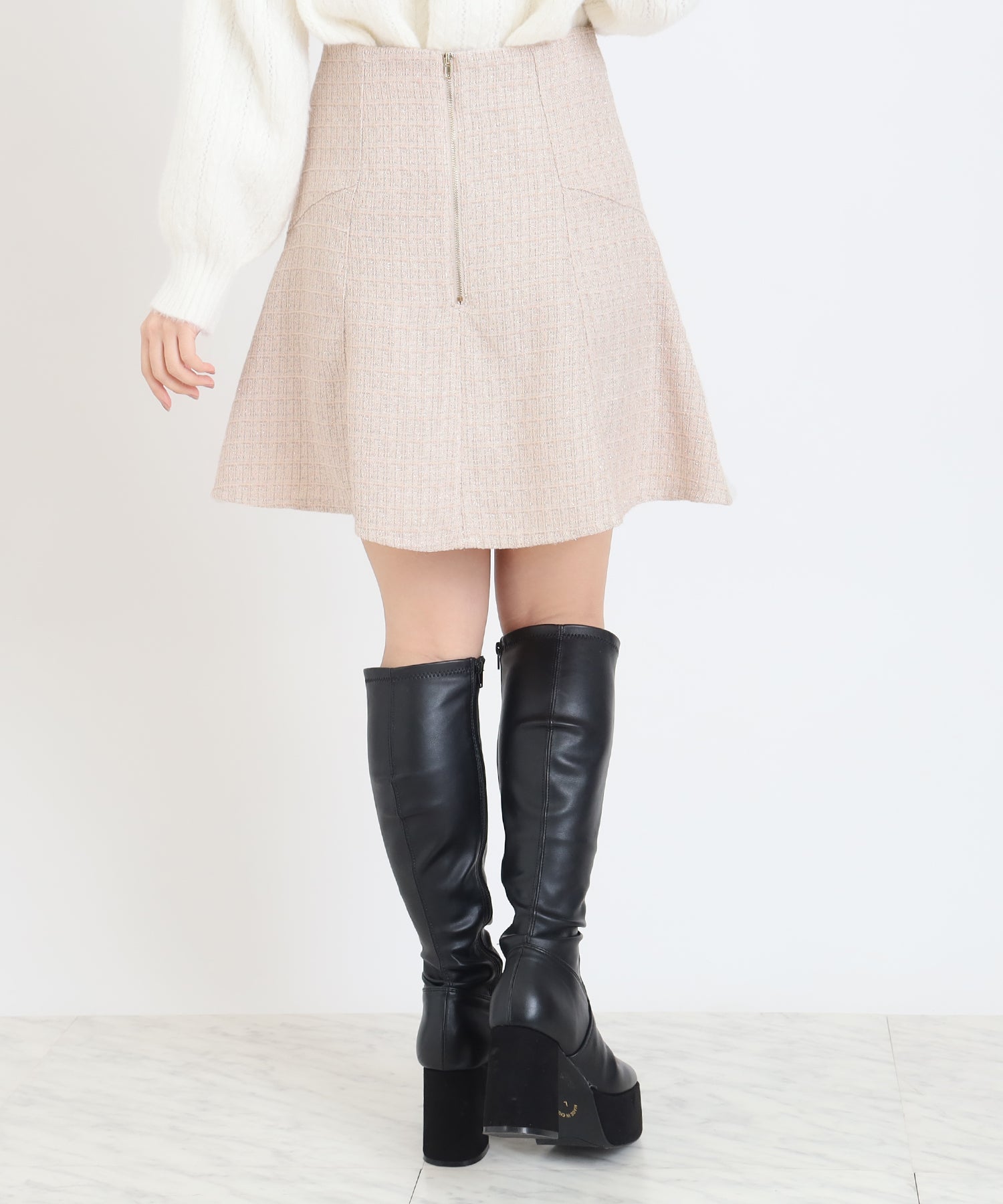 ピンクベージュ　model：156　着用サイズ：M