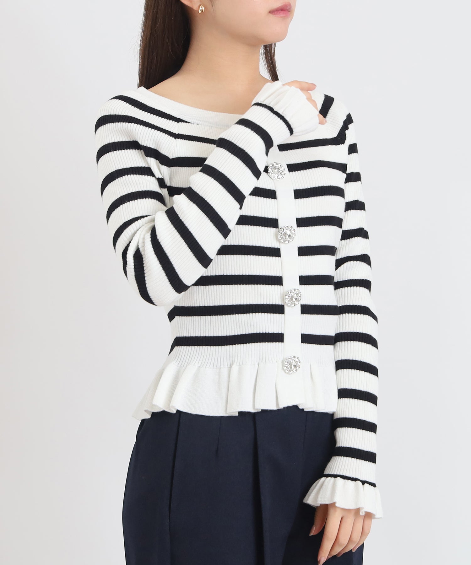 ホワイト×ブラック　model：156　着用サイズ：M