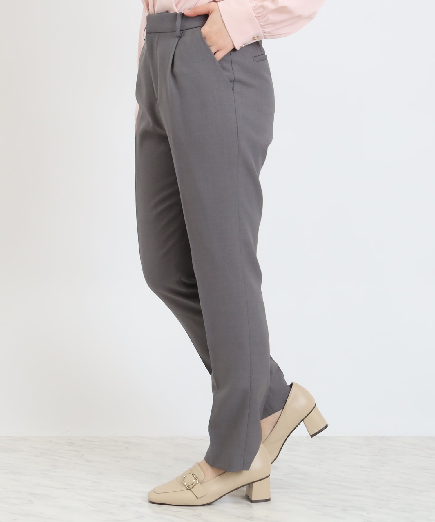 ライトグレー　model：156　着用サイズ：S