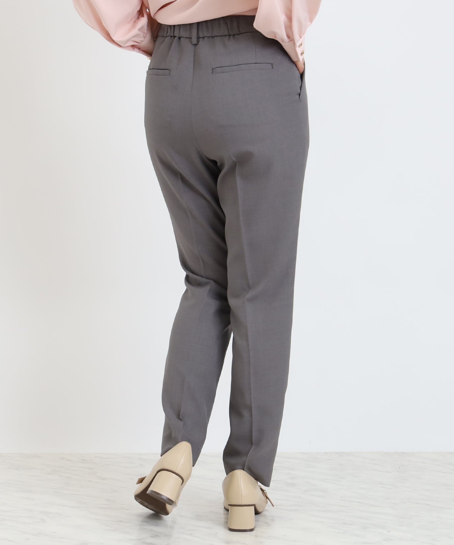 ライトグレー　model：156　着用サイズ：S