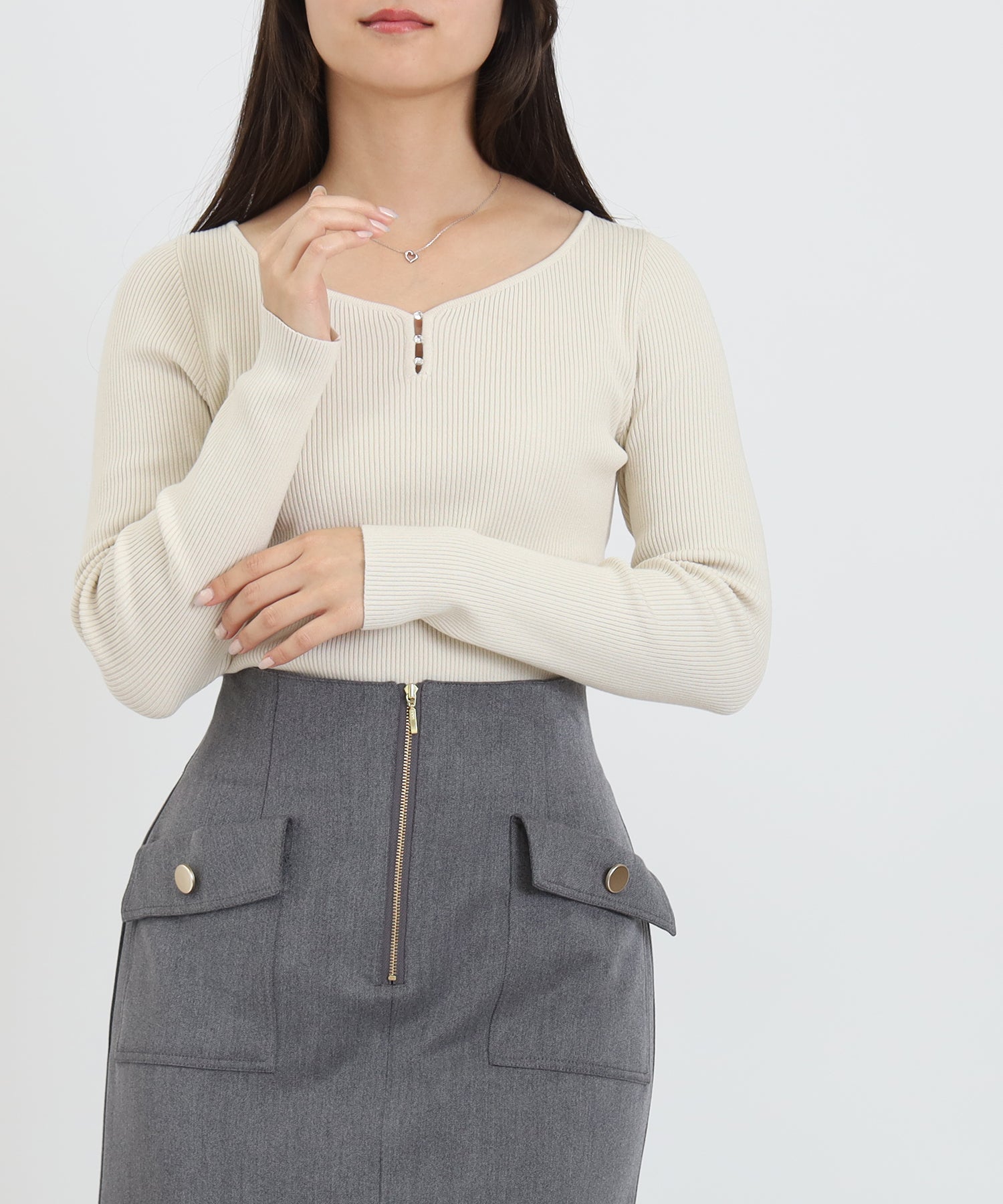 ベージュ　model:160　着用サイズ：M