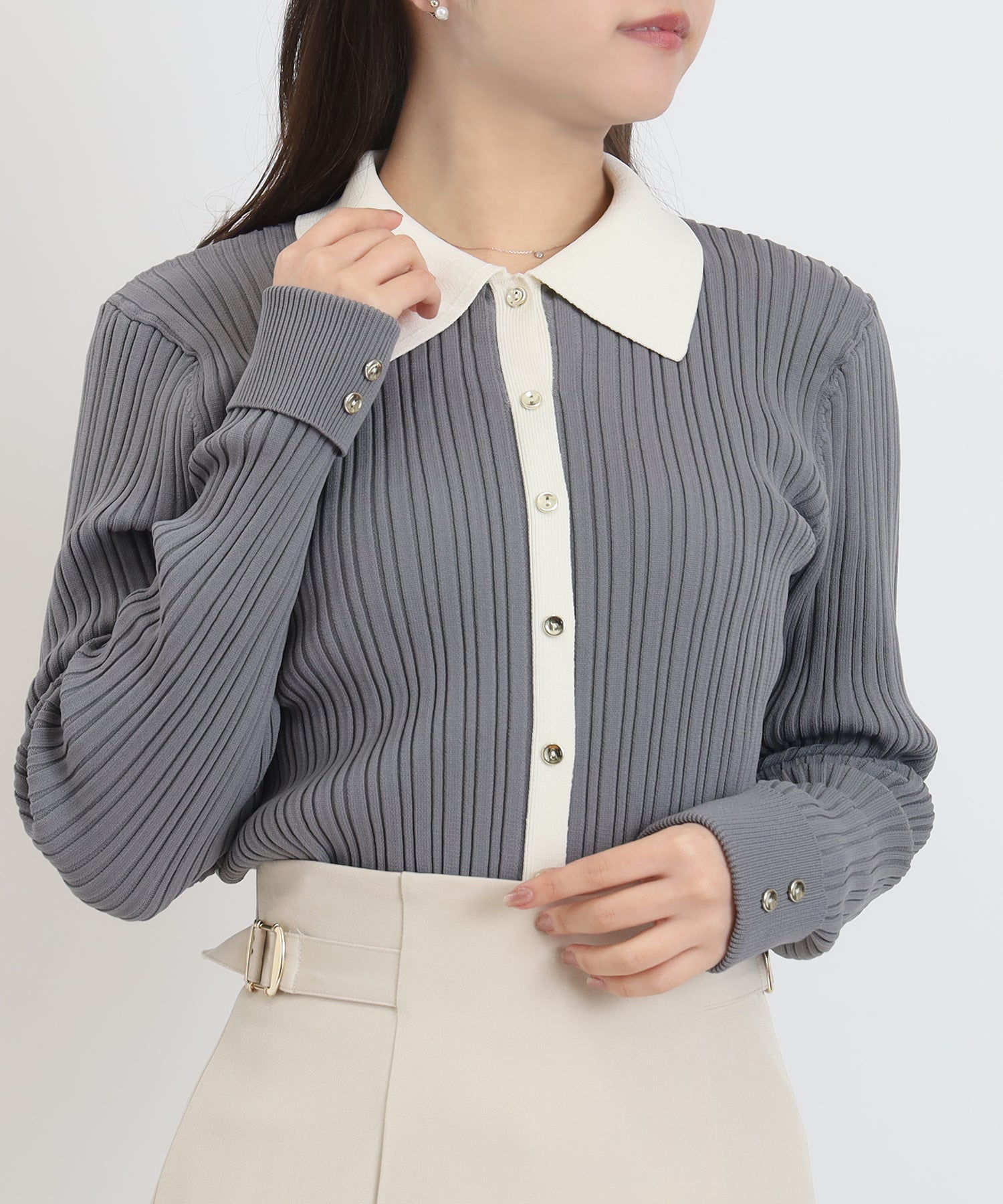 ライトグレー　model：156　着用サイズ：M